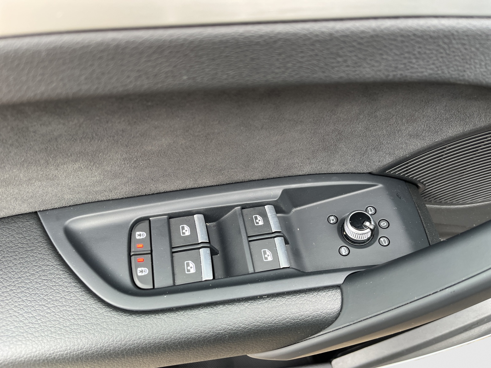 AUDI Q5 Sportback 55 TFSI e PHEV S line quattro-image-15