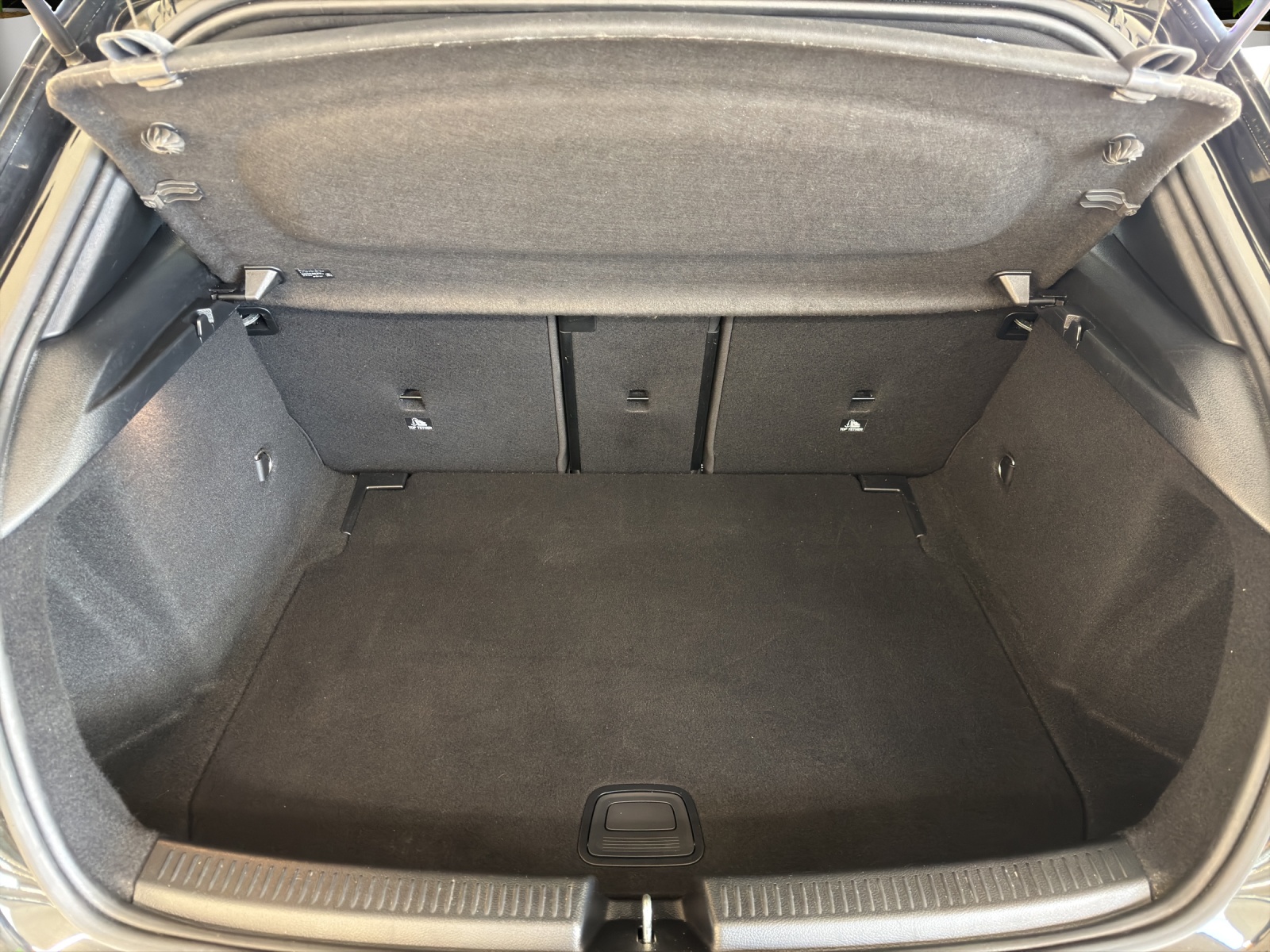 Image MERCEDES-BENZ A-220 A 220 AMG Line 4Matic