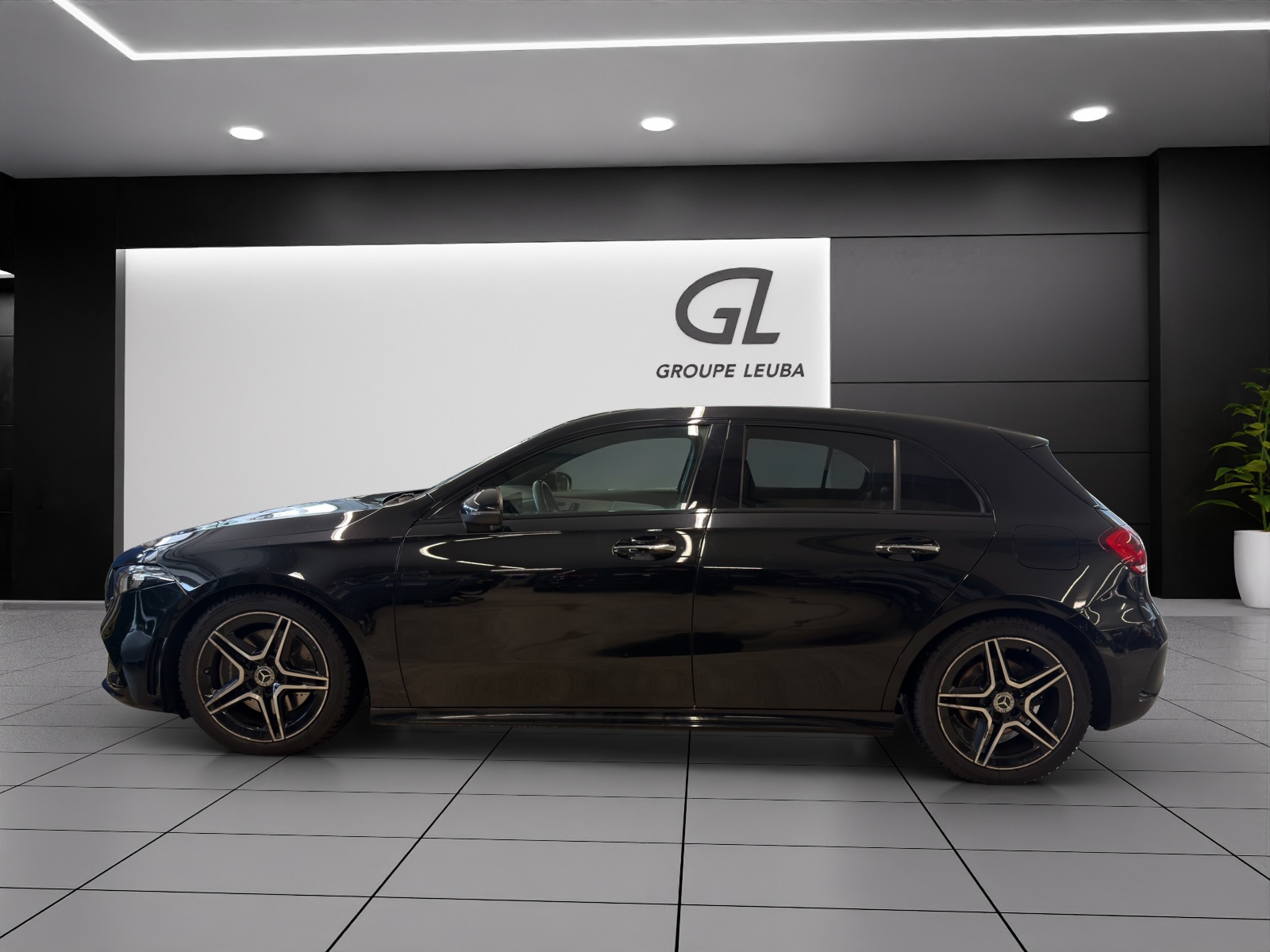 Image MERCEDES-BENZ A-220 A 220 AMG Line 4Matic