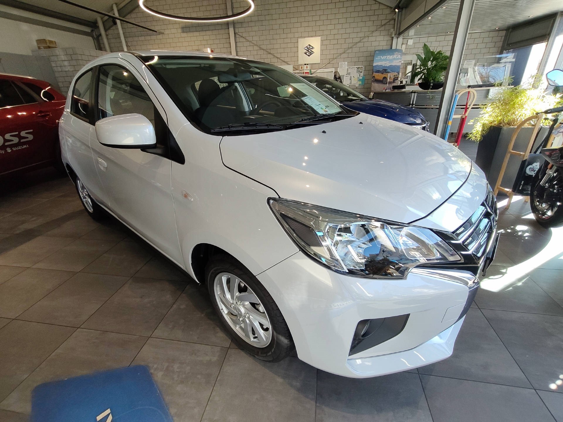 MITSUBISHI Space Star 1.2 (Kleinwagen) Mitsubishi MITSUBISHI Space Star 1.2 (Kleinwagen)