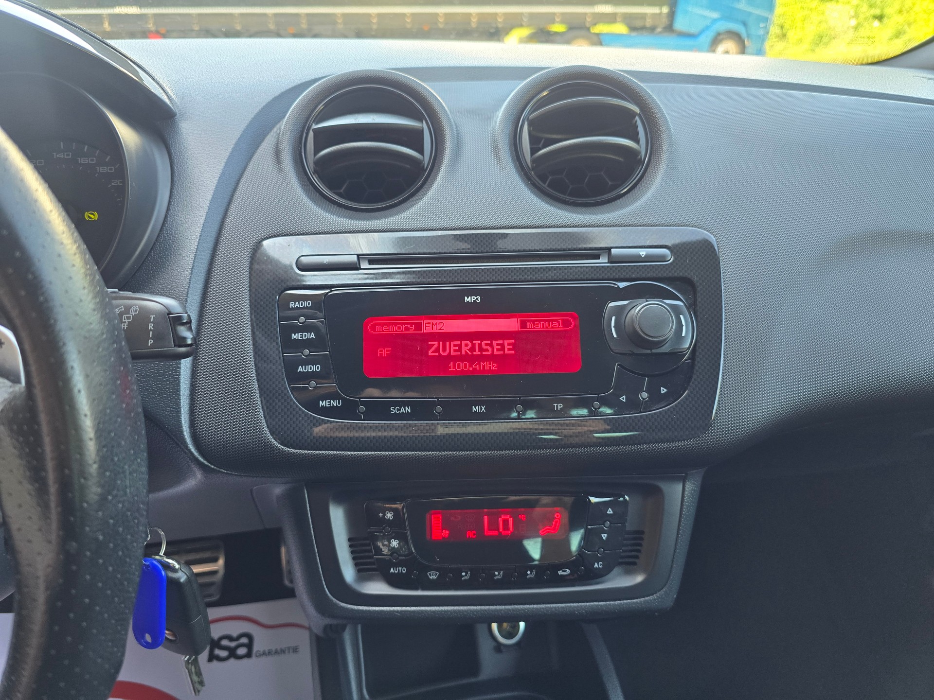 SEAT Ibiza SC 1.4 TSI Cupra DSG-image-18