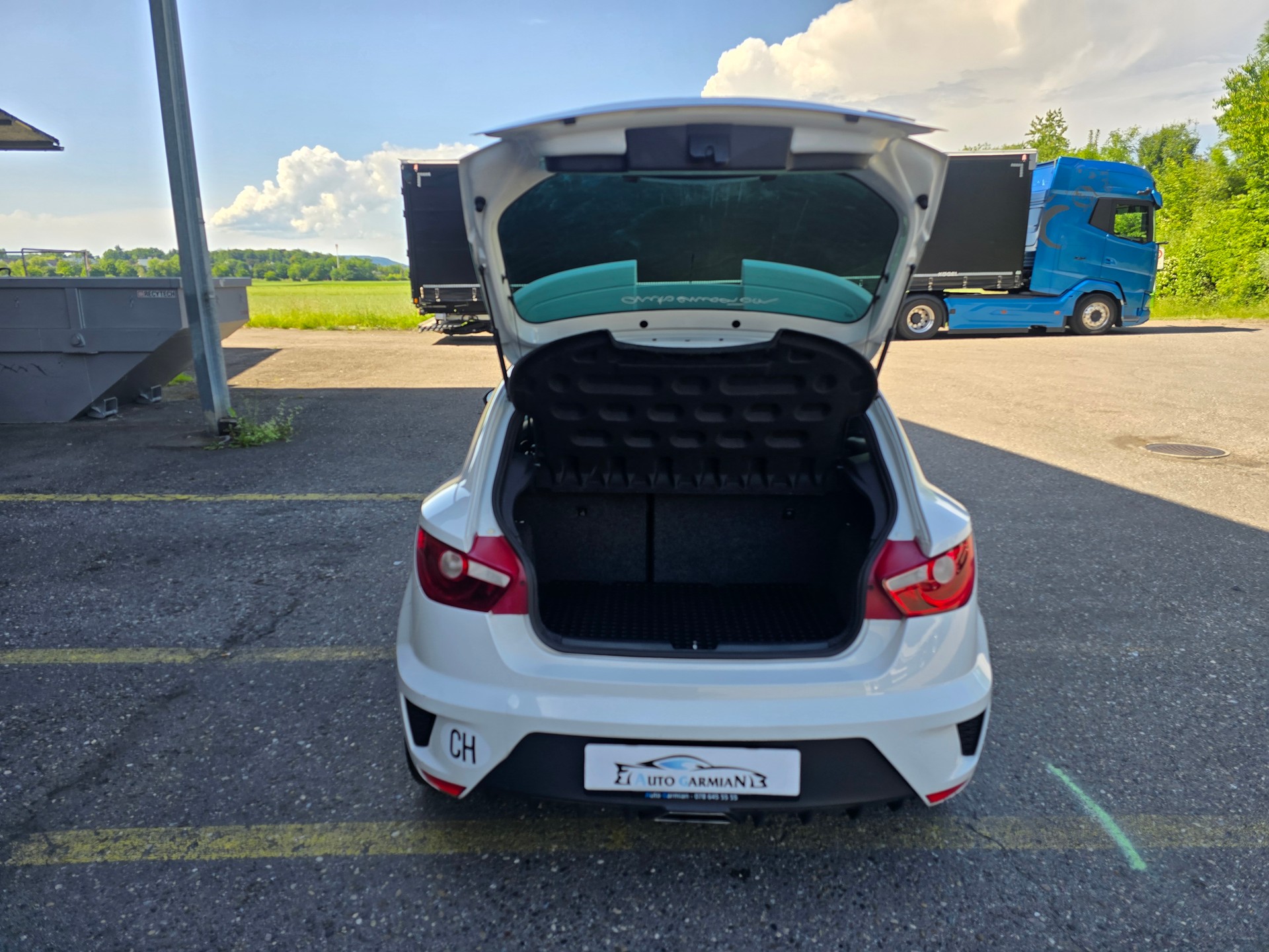 SEAT Ibiza SC 1.4 TSI Cupra DSG-image-7