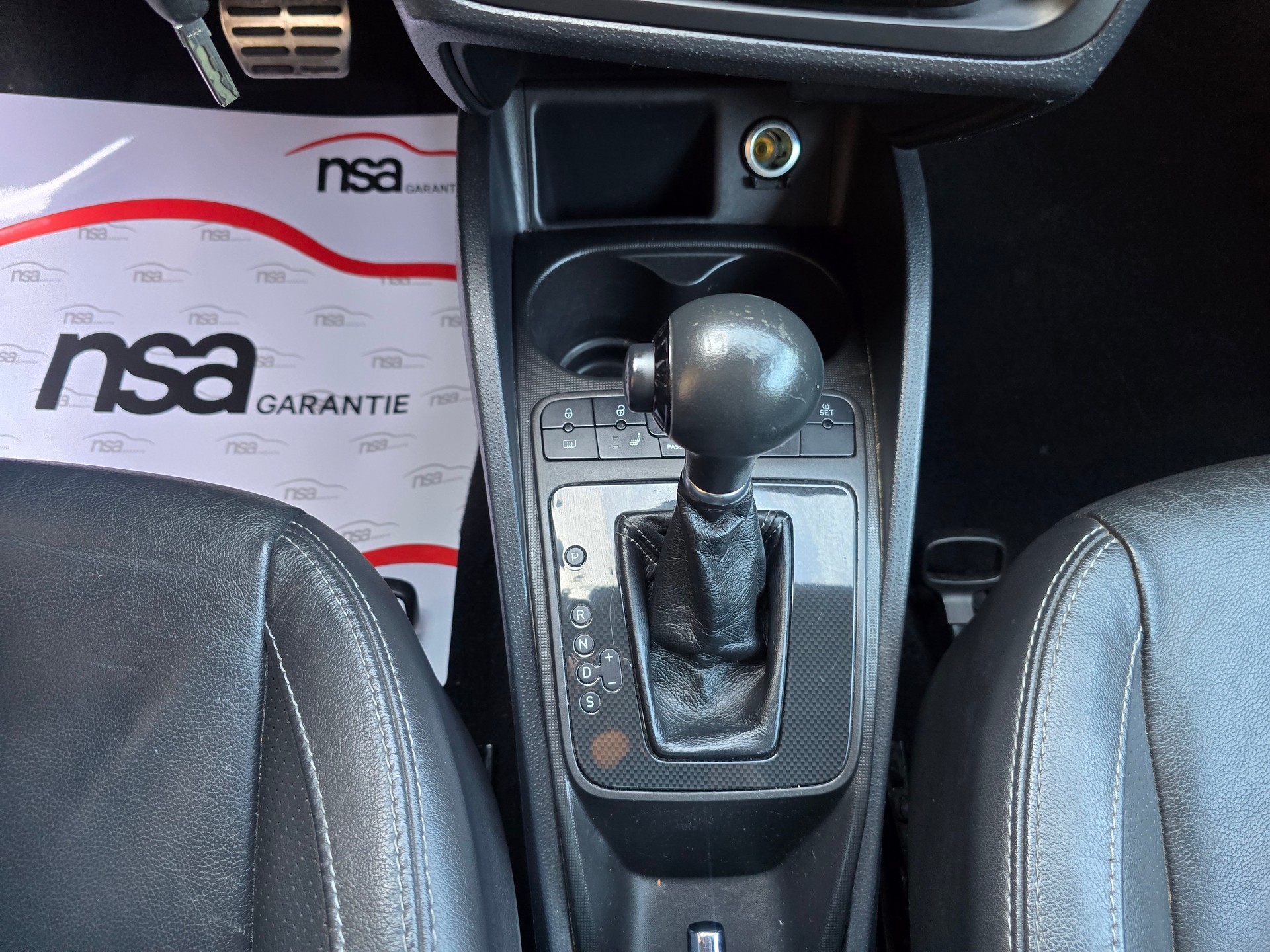 SEAT Ibiza SC 1.4 TSI Cupra DSG-image-15