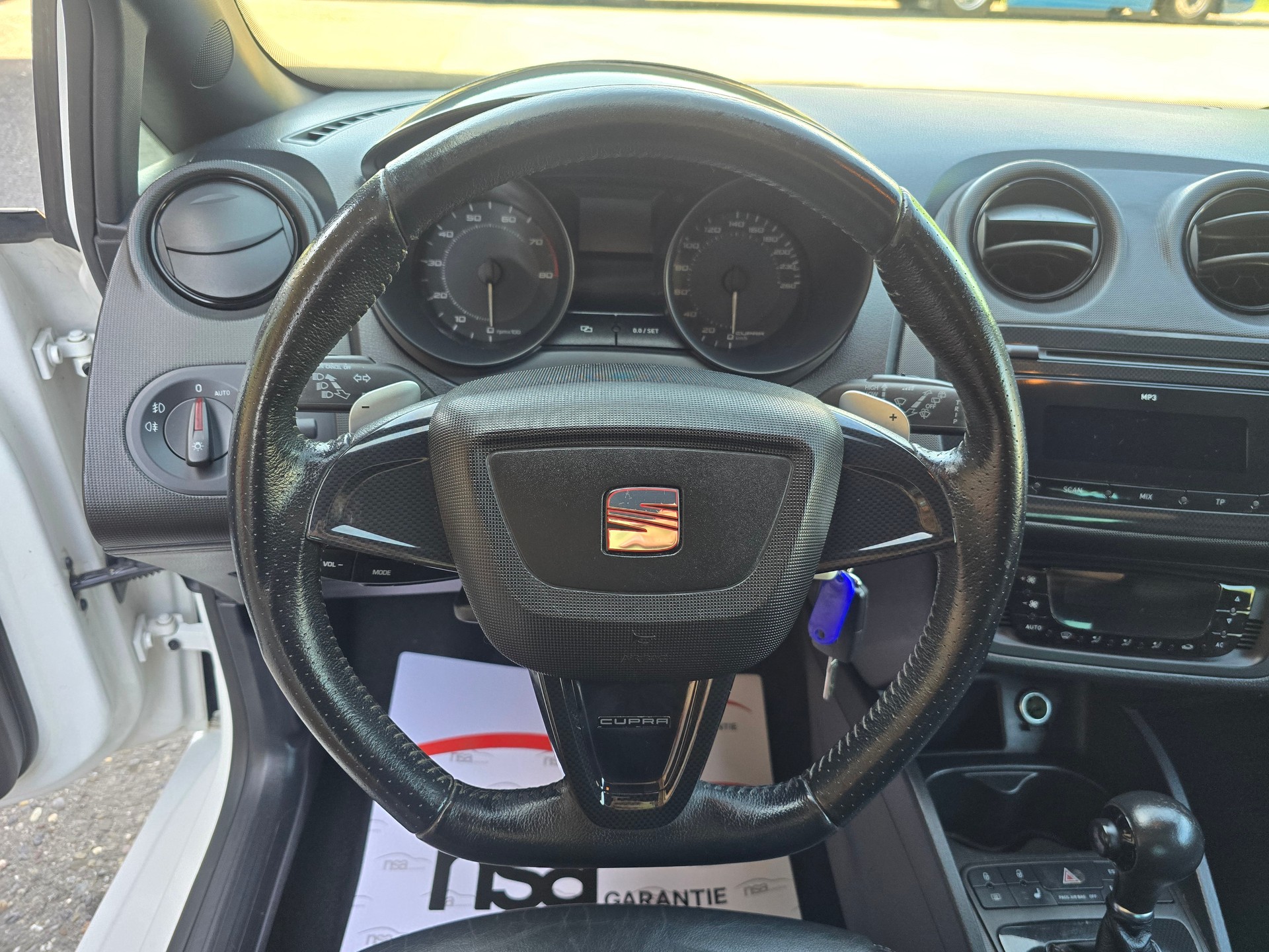 SEAT Ibiza SC 1.4 TSI Cupra DSG-image-13
