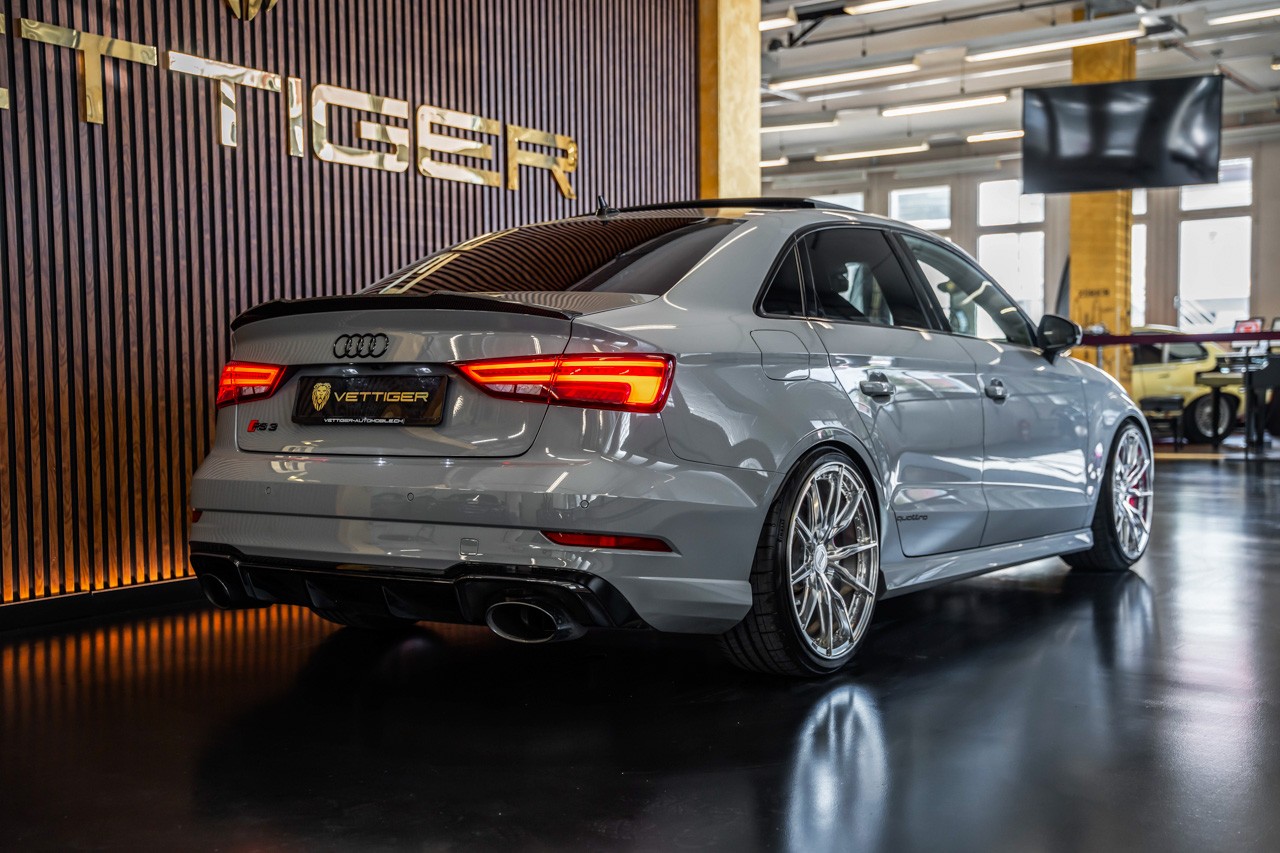 AUDI RS3 APR Limousine 2.5 TSI quattro S-tronic-image-5