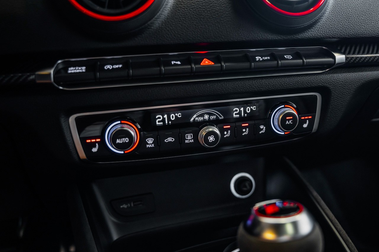AUDI RS3 APR Limousine 2.5 TSI quattro S-tronic-image-24