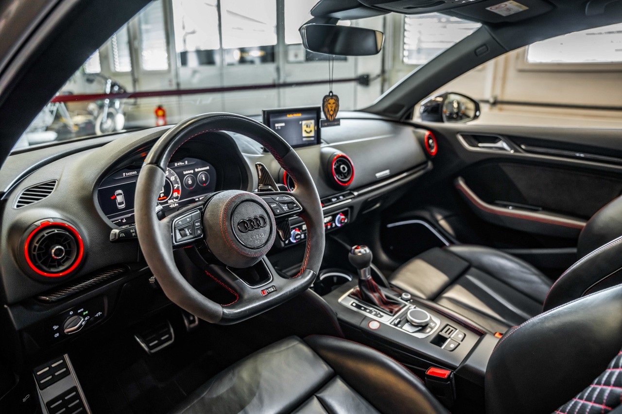 AUDI RS3 APR Limousine 2.5 TSI quattro S-tronic-image-13