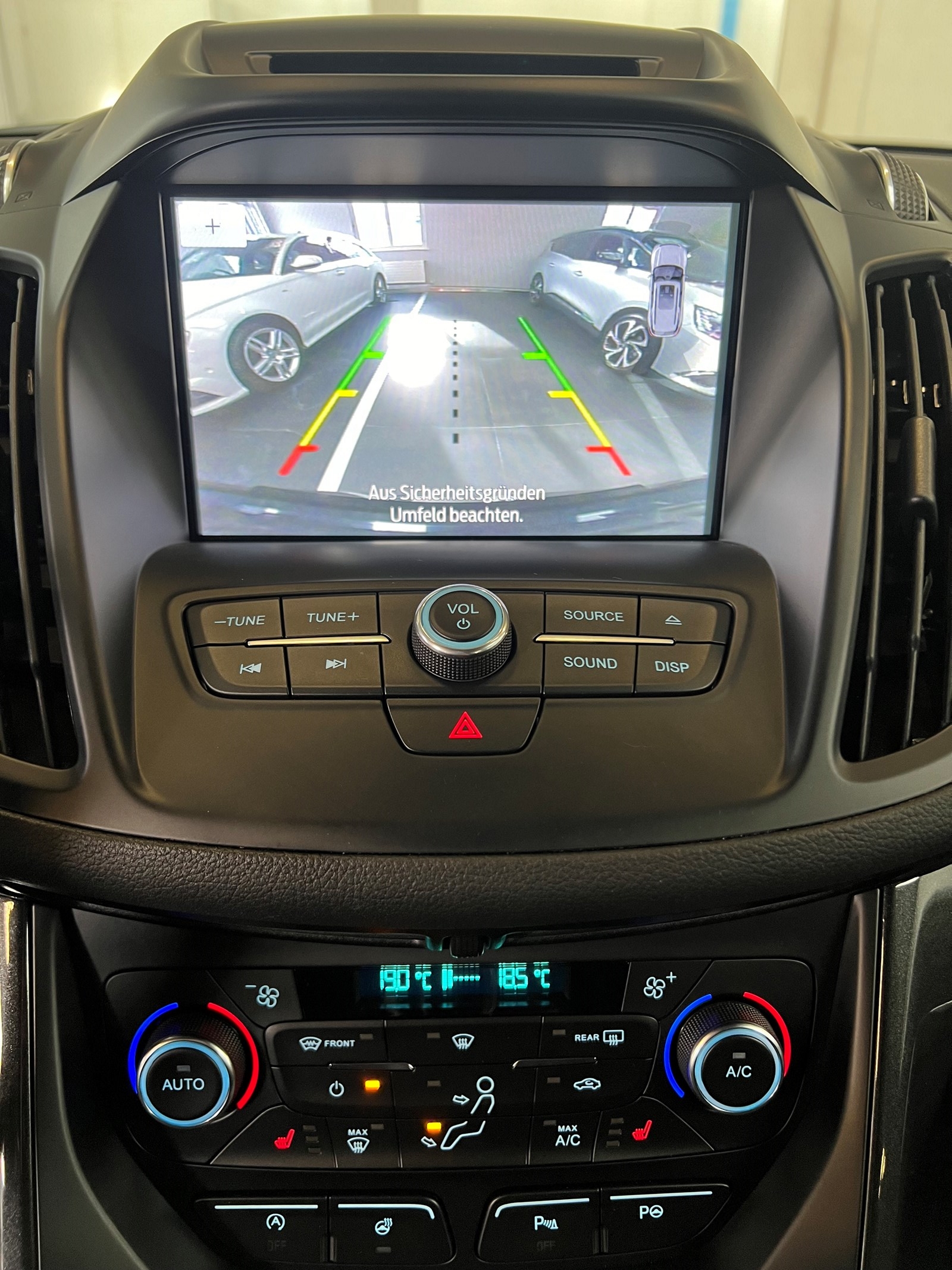 FORD Kuga 2.0 TDCi ST Line High 4WD PowerShift-image-6