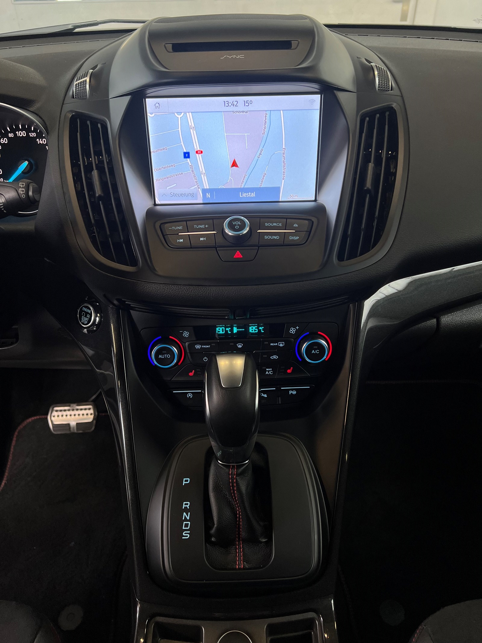 FORD Kuga 2.0 TDCi ST Line High 4WD PowerShift-image-5