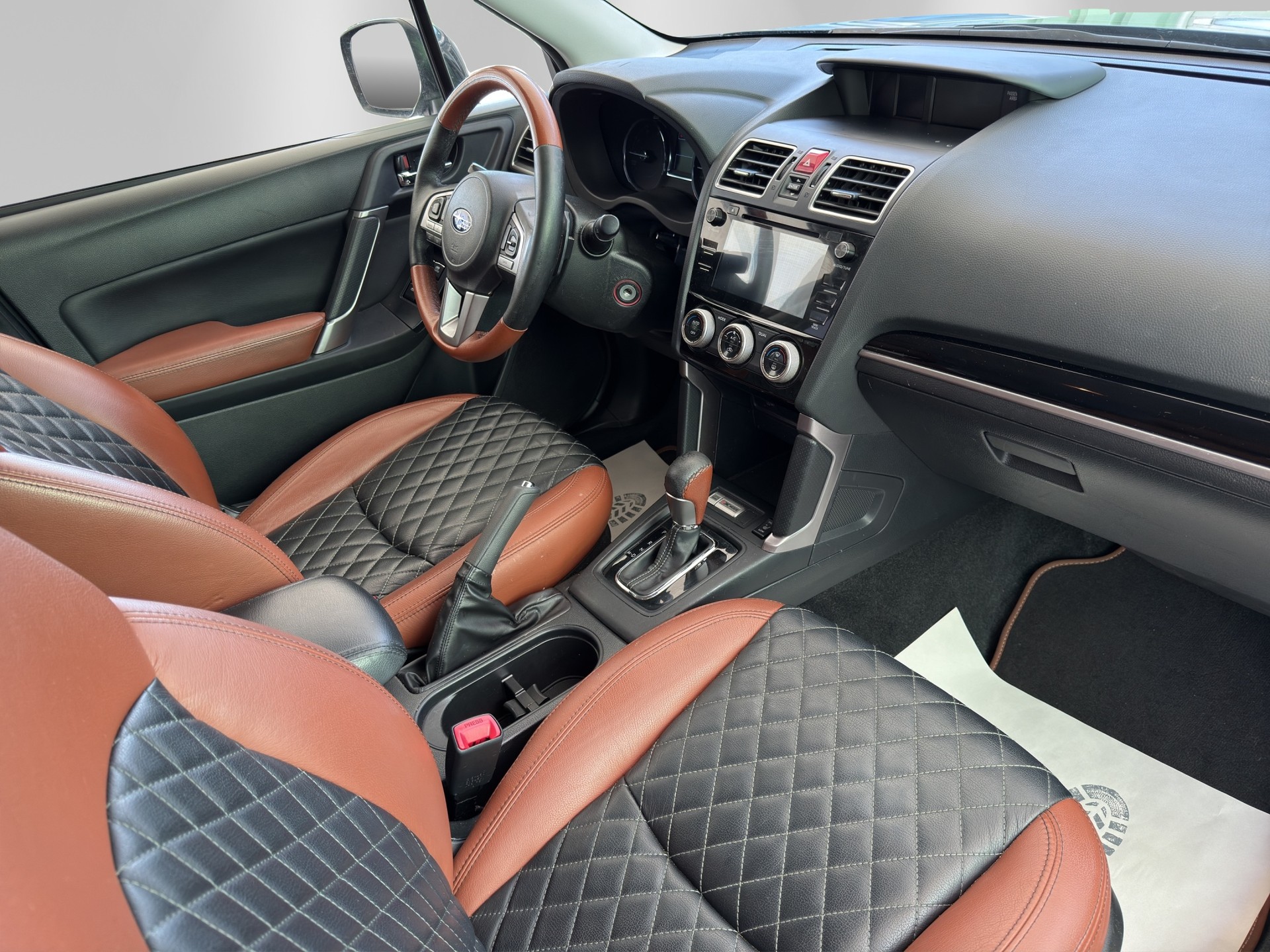 SUBARU Forester 2.0D Swiss Lineatronic-image-13