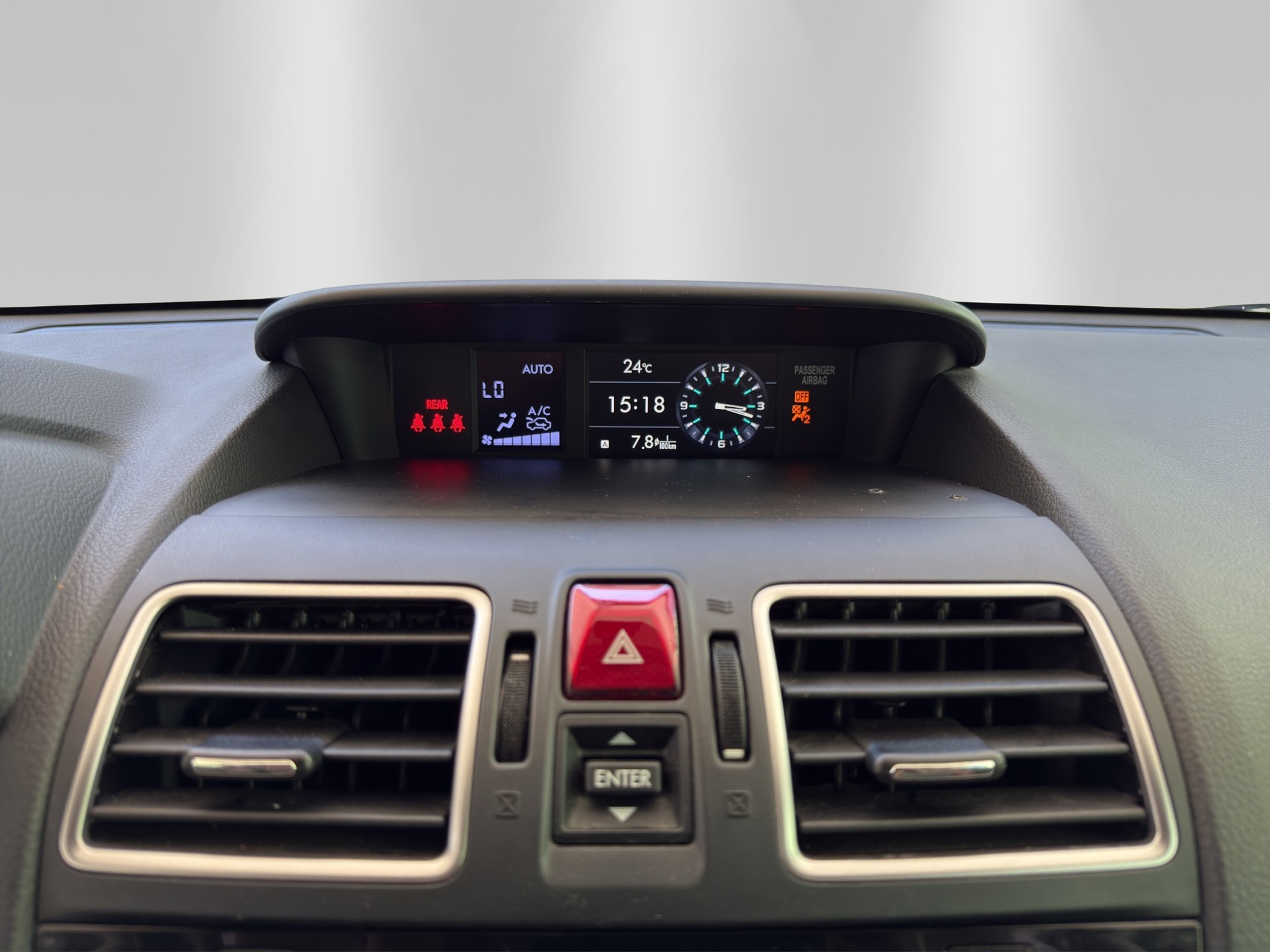 SUBARU Forester 2.0D Swiss Lineatronic-image-12