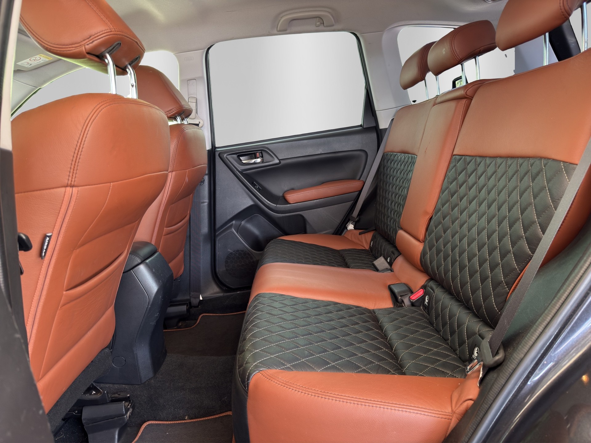 SUBARU Forester 2.0D Swiss Lineatronic-image-14