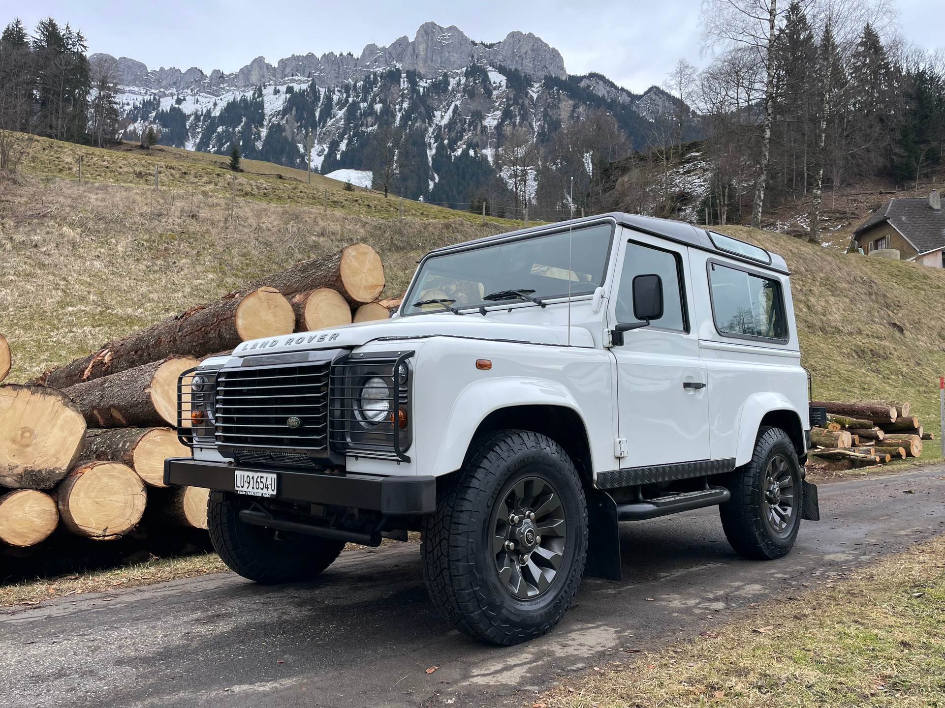 LAND ROVER Defender 90 2.2 TD4 LXV 65 Years Edition