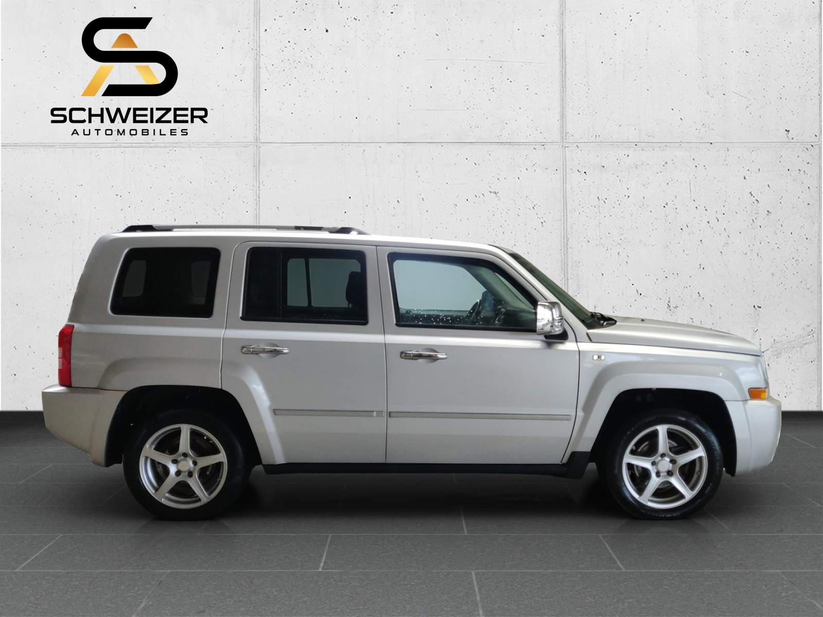 JEEP Patriot 2.4 Sport-showroom-element-3