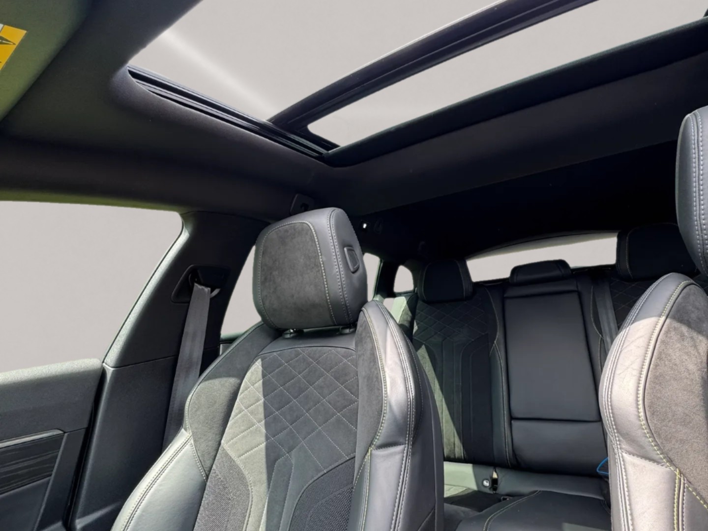 PEUGEOT 508 SW 1.6 Plug-in Hybrid4 PSE-image-9