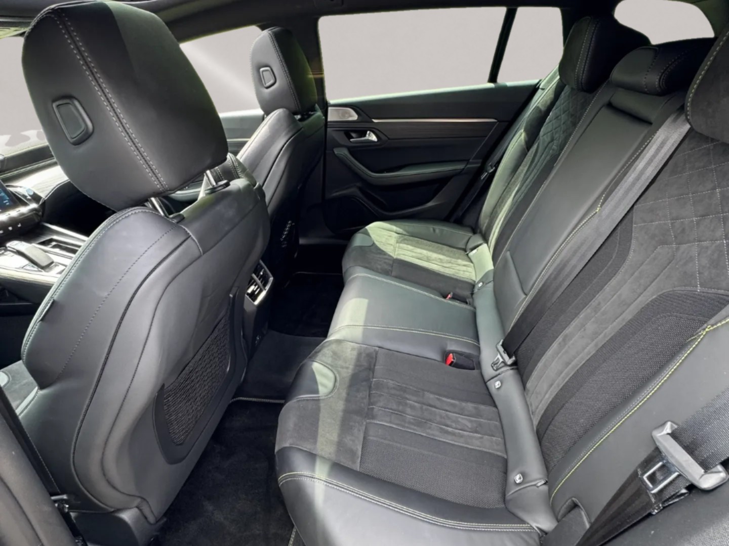 PEUGEOT 508 SW 1.6 Plug-in Hybrid4 PSE-image-11