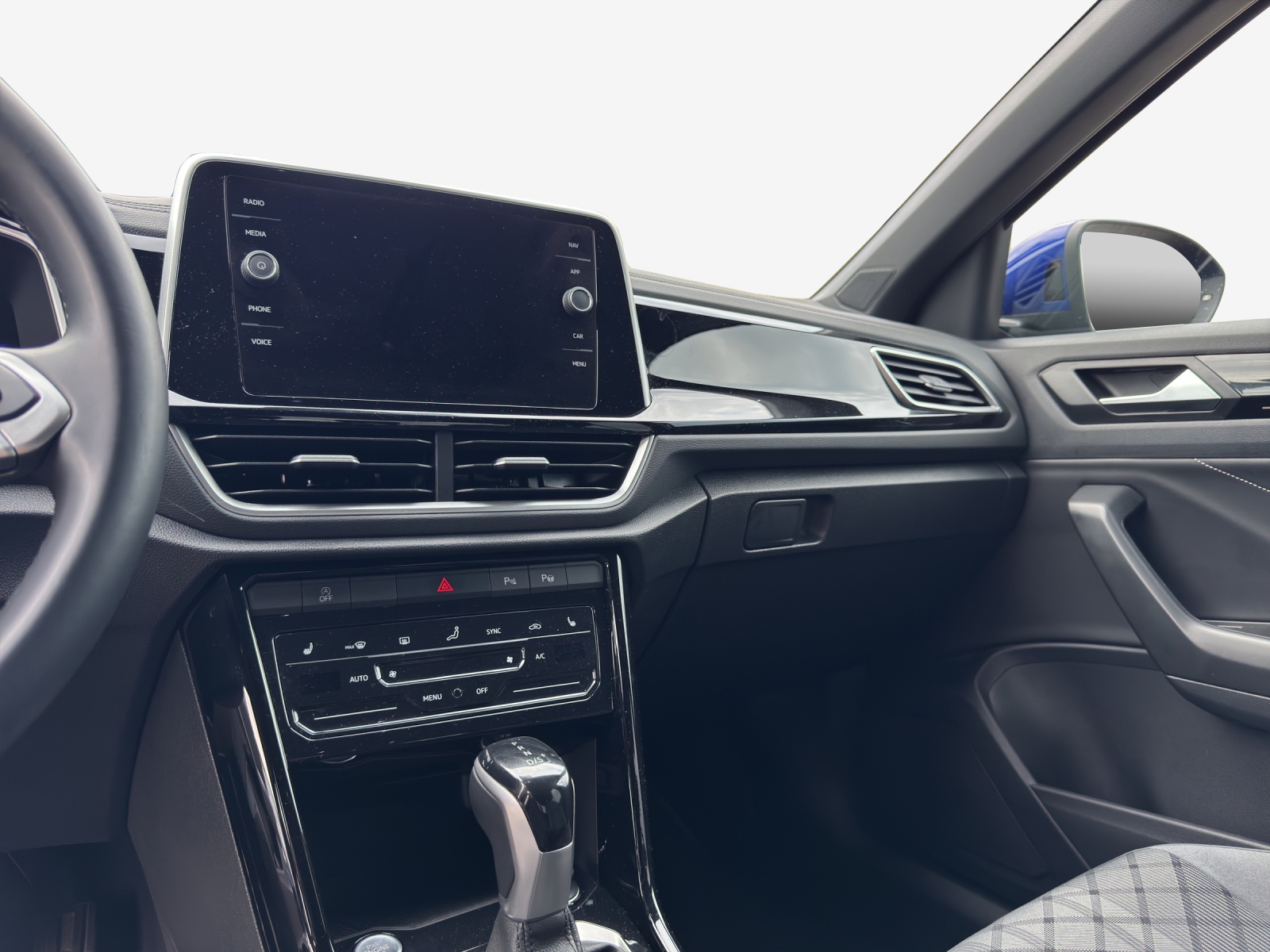 VW T-Roc 2.0 TSI R-Line DSG 4Motion-image-10