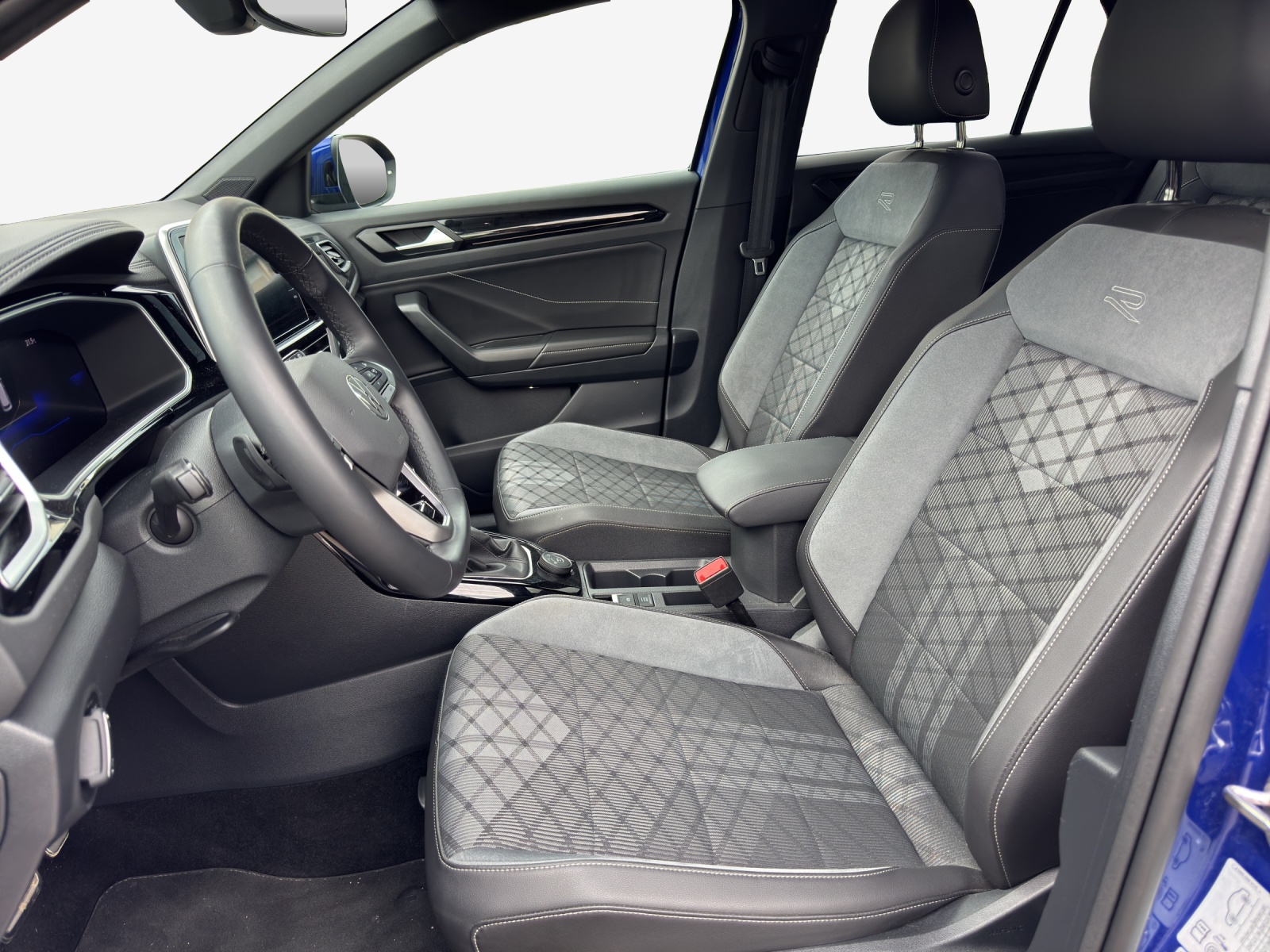 VW T-Roc 2.0 TSI R-Line DSG 4Motion-image-7
