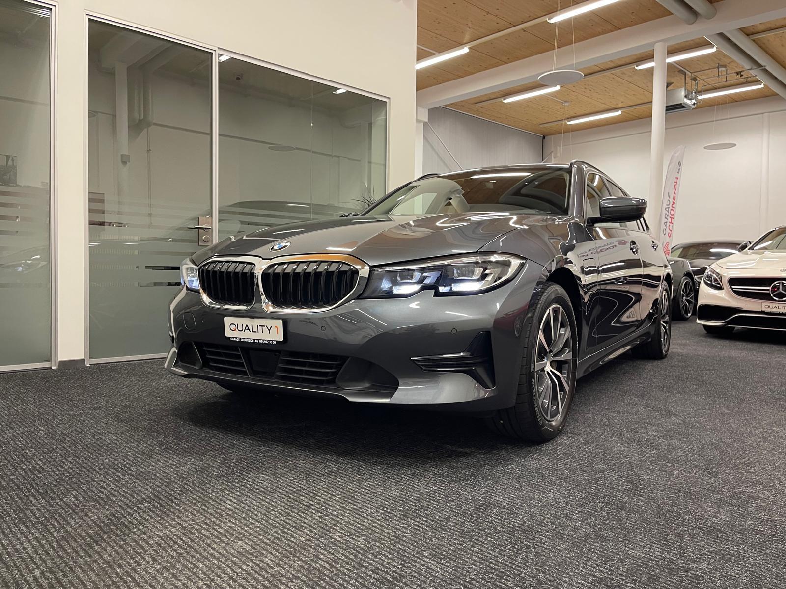 BMW 330e xDrive Touring