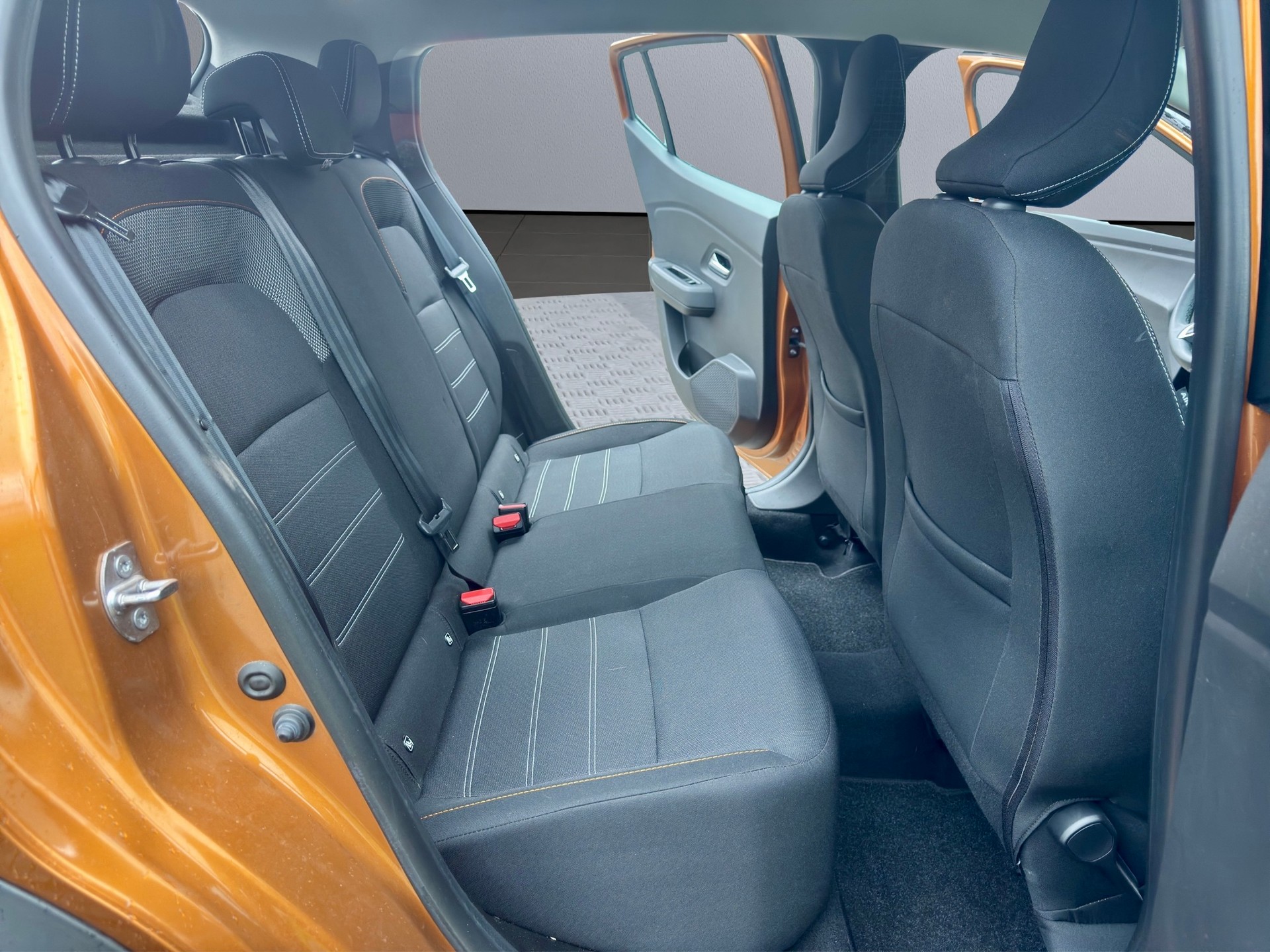 DACIA Sandero Stepway TCe 90 Expression Automat-image-11