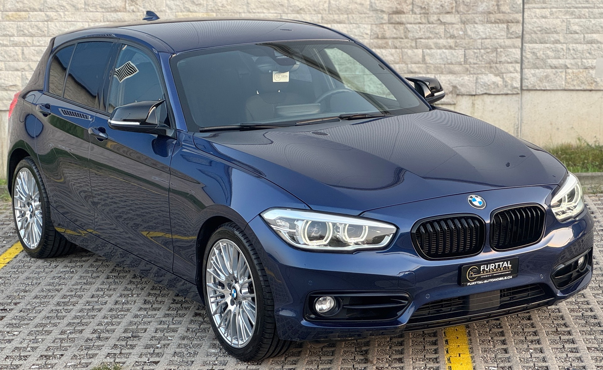 BMW 120d xDrive M Sport Steptronic-showroom-element-3