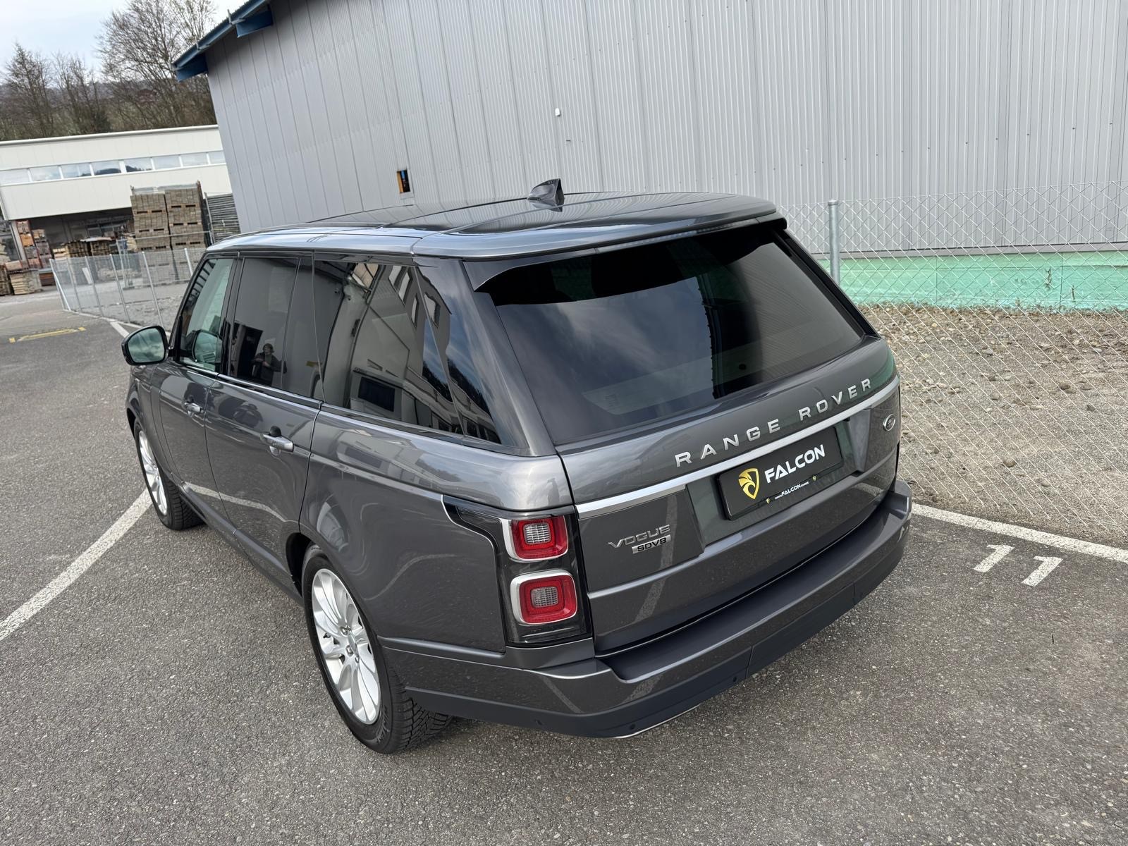 LAND ROVER Range Rover 4.4 SDV8 Vogue Automatic-showroom-element-3