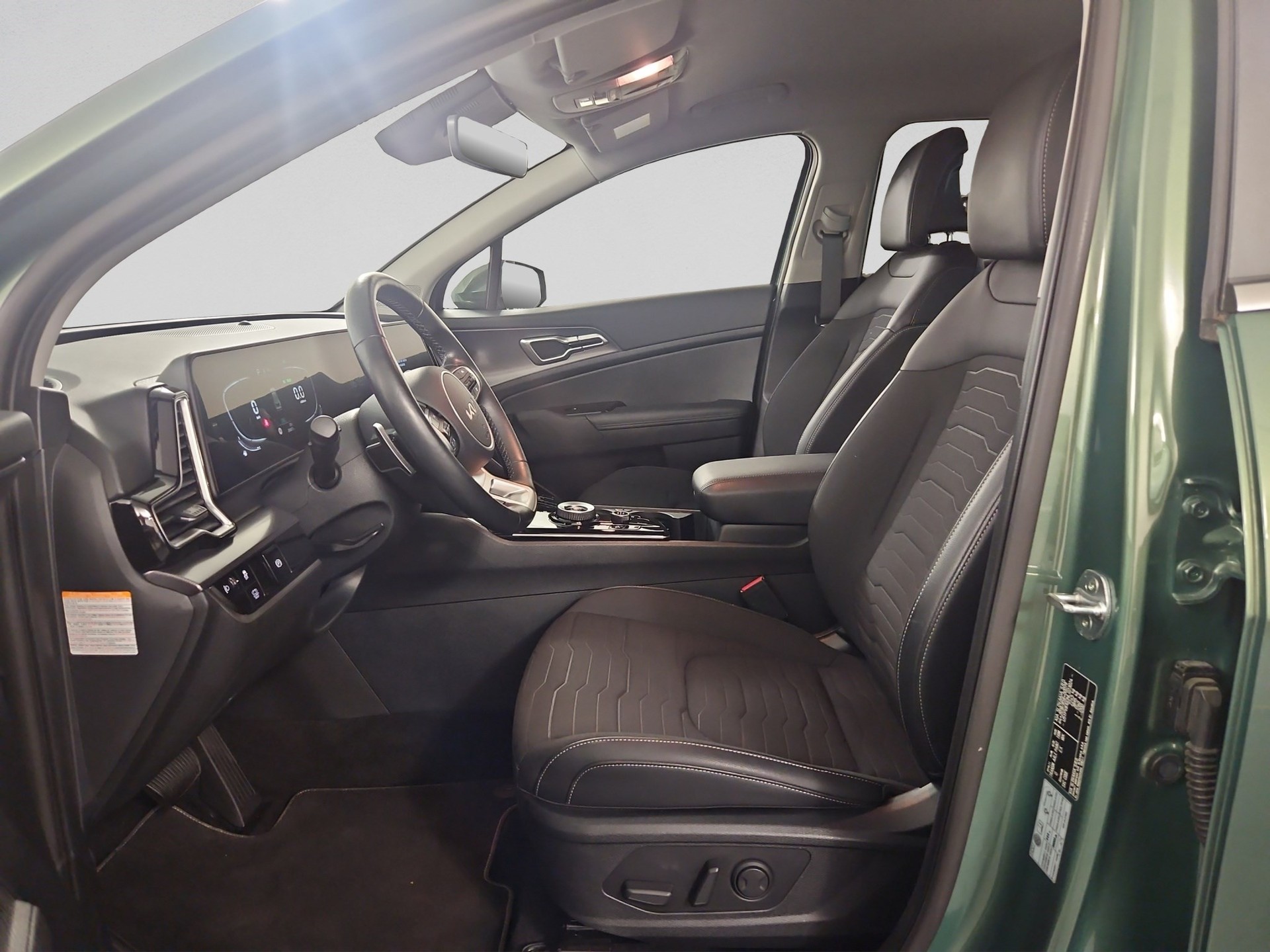 KIA Sportage 1.6T-GDi HEV Style 4x4 A-image-8