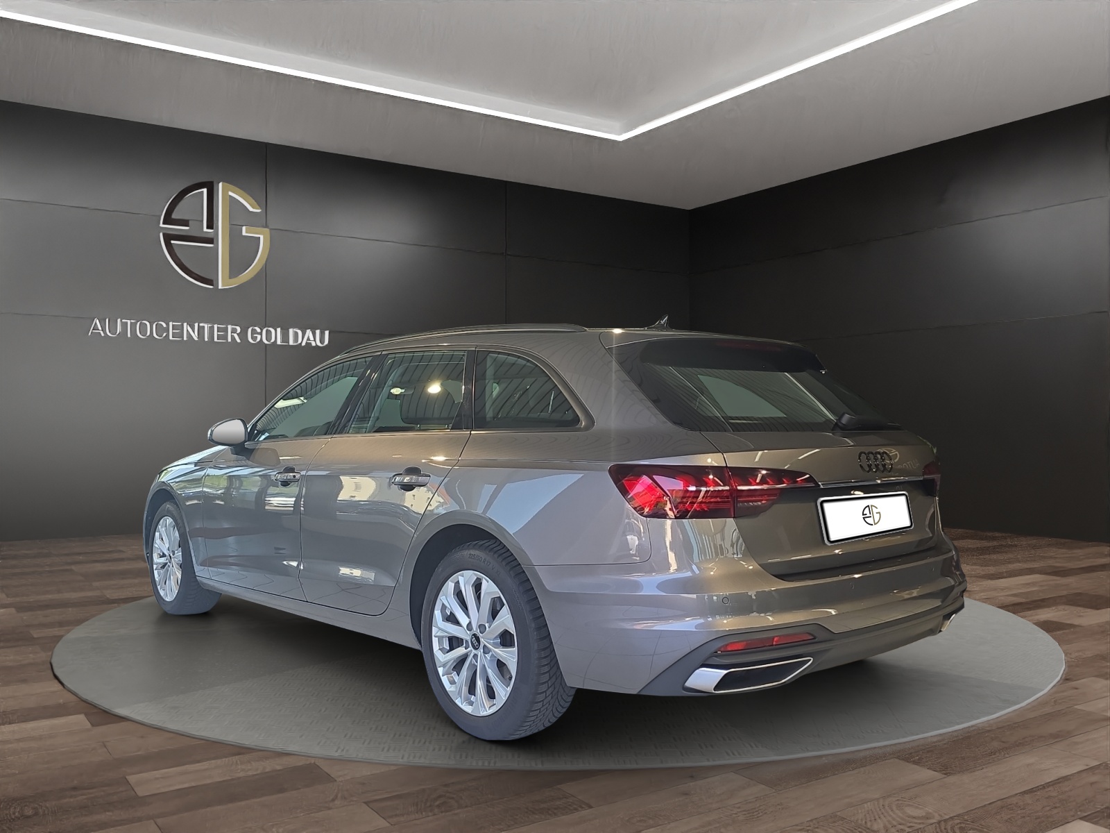 AUDI A4 Avant 40 TDI Attraction quattro S-tronic-showroom-element-1