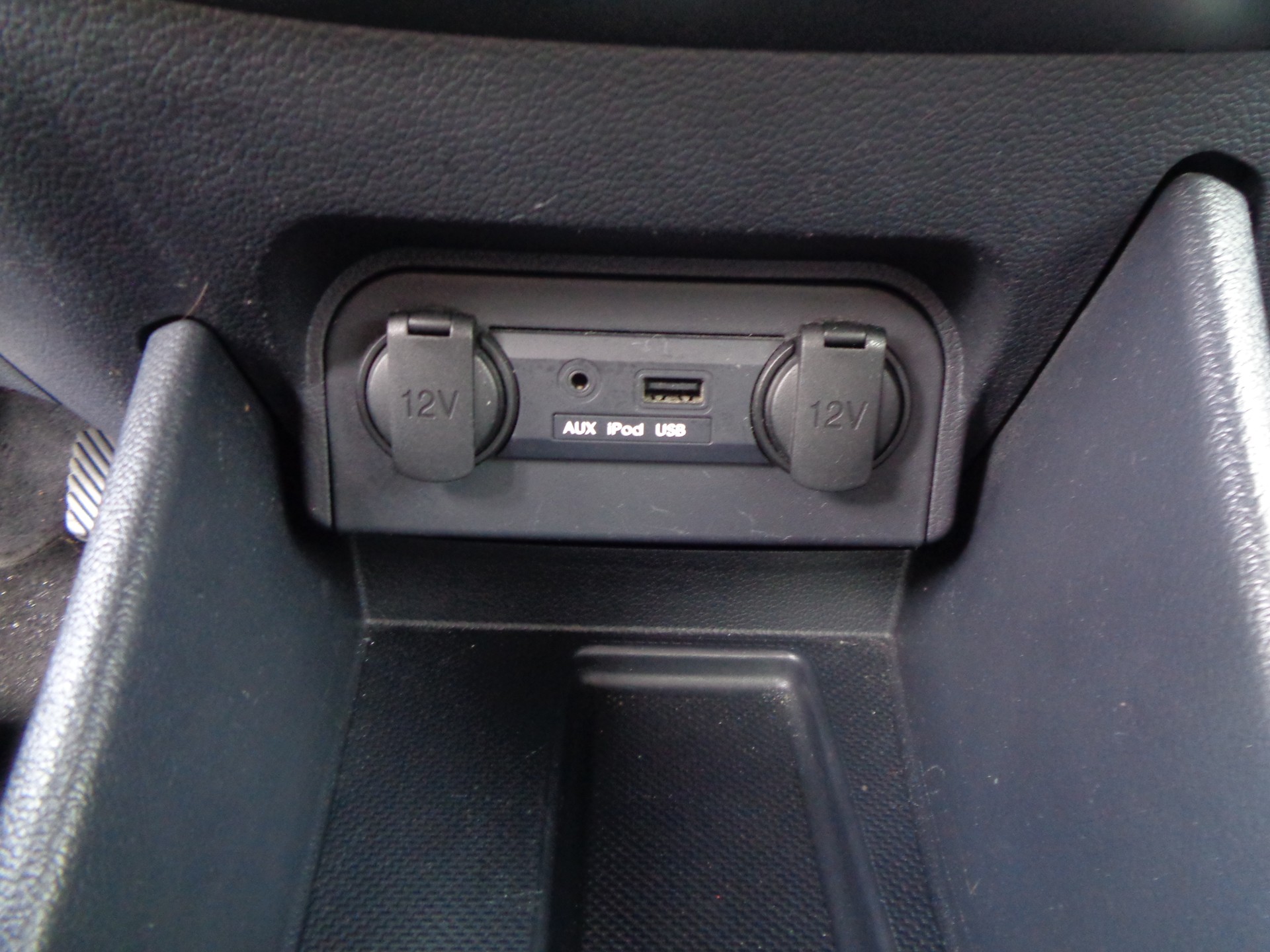 KIA Rio 1.4 CVVT Trend-image-14