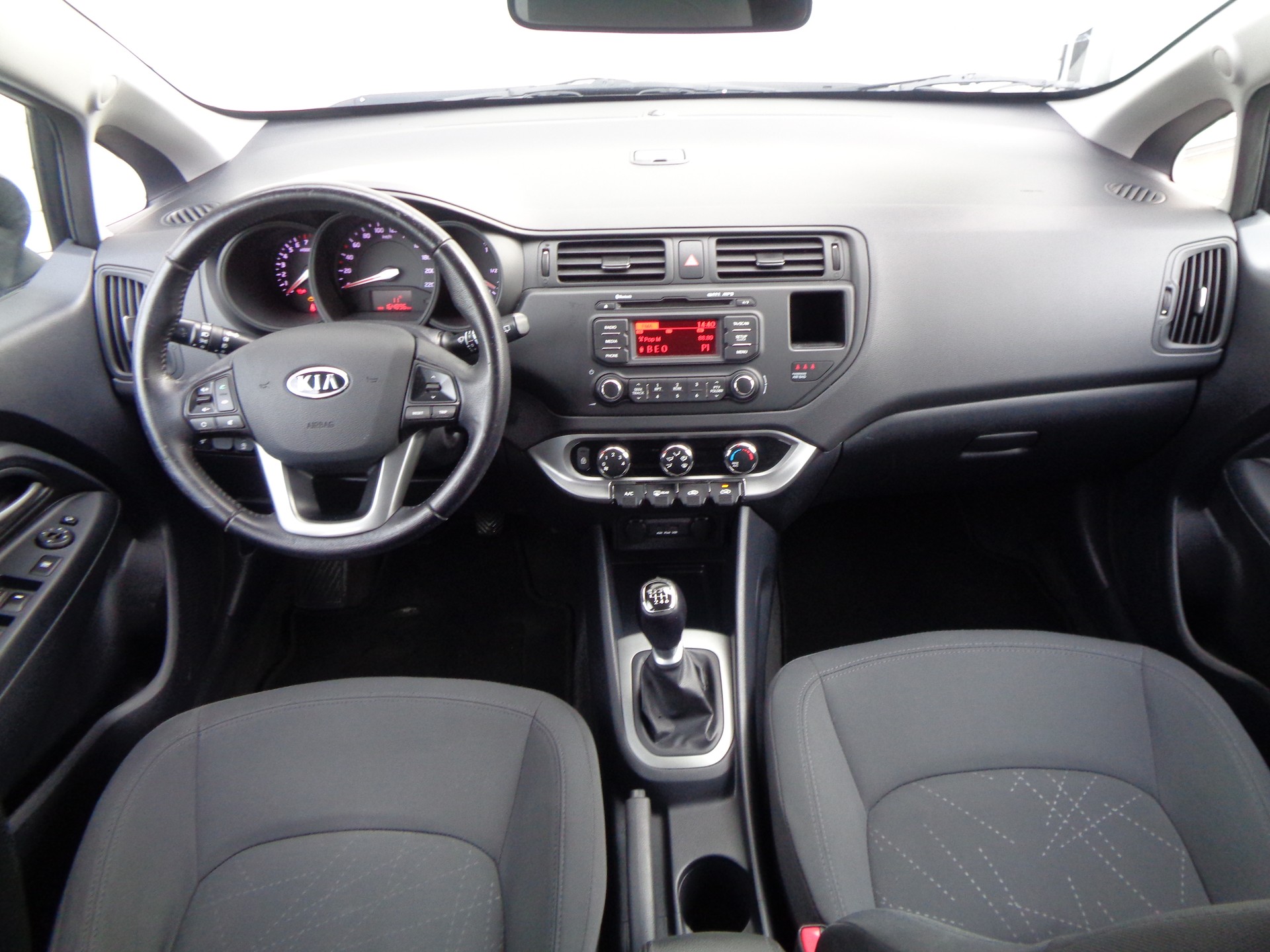 KIA Rio 1.4 CVVT Trend-image-11