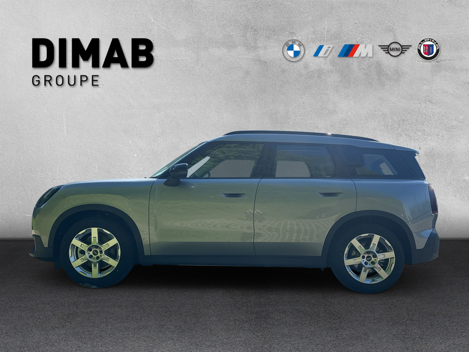 MINI Countryman SE ALL 4-showroom-element-1