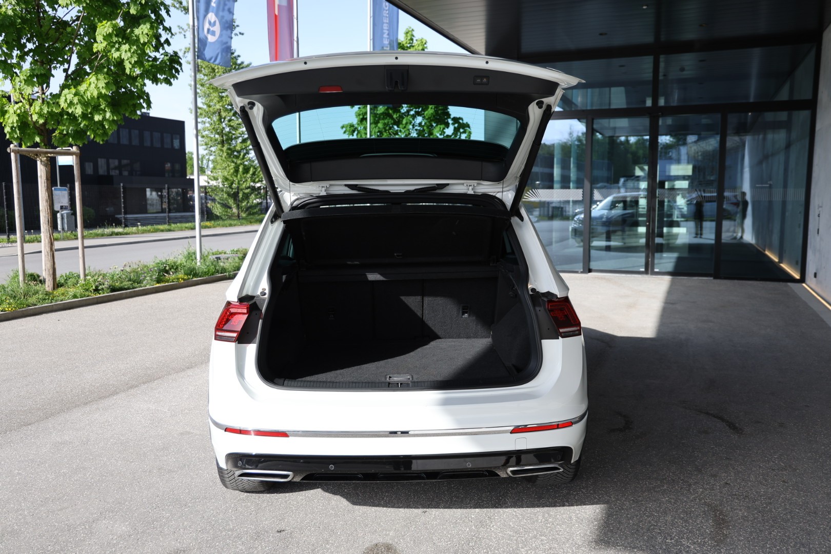 VW Tiguan 2.0 TDI SCR Highline 4Motion DSG-image-13