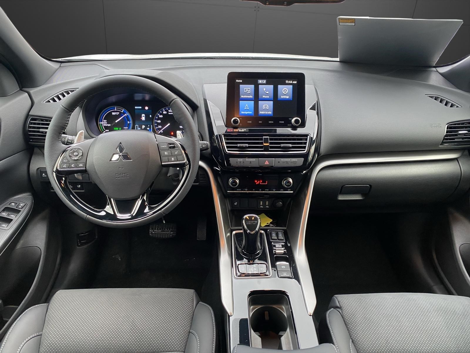 MITSUBISHI Eclipse Cross 2.4 PHEV Blackline 4x4-image-11