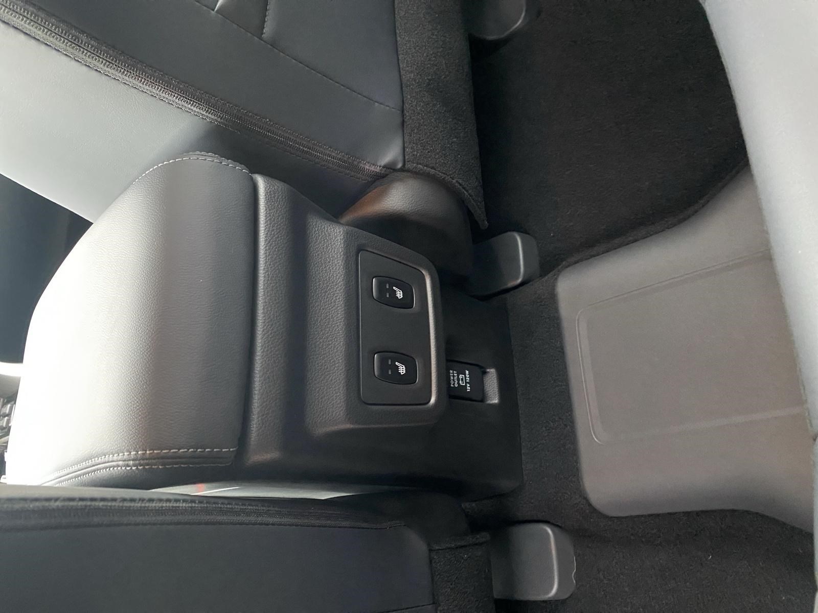 MITSUBISHI Eclipse Cross 2.4 PHEV Blackline 4x4-image-19