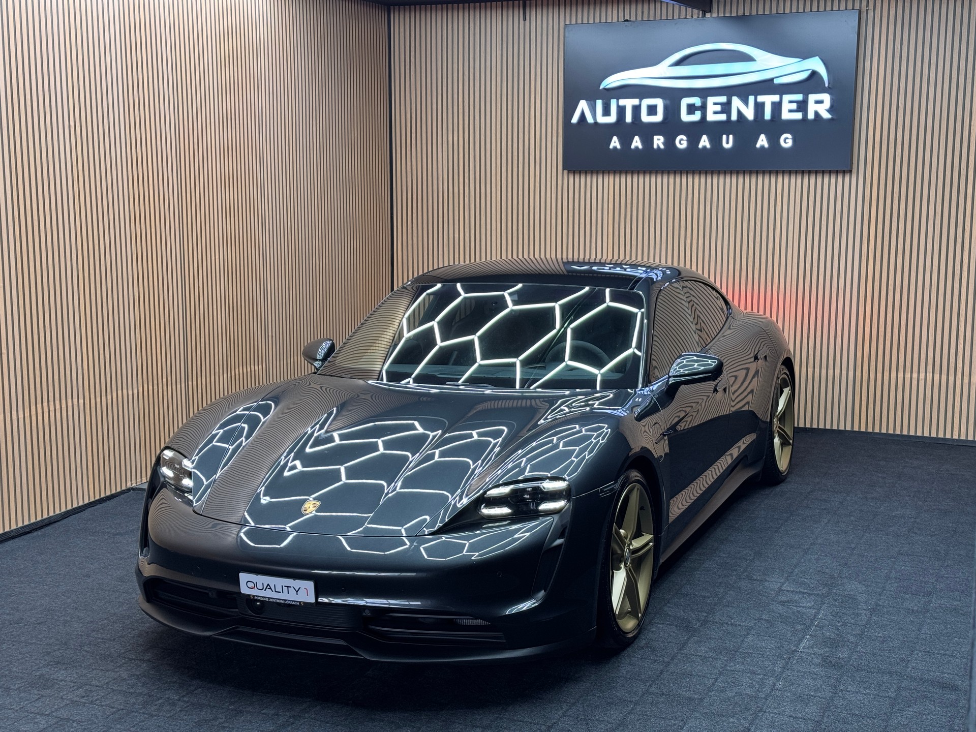 PORSCHE Taycan 4S Performance Batterie *Leasing ab CHF 479.-/ Monat*-showroom-element-1