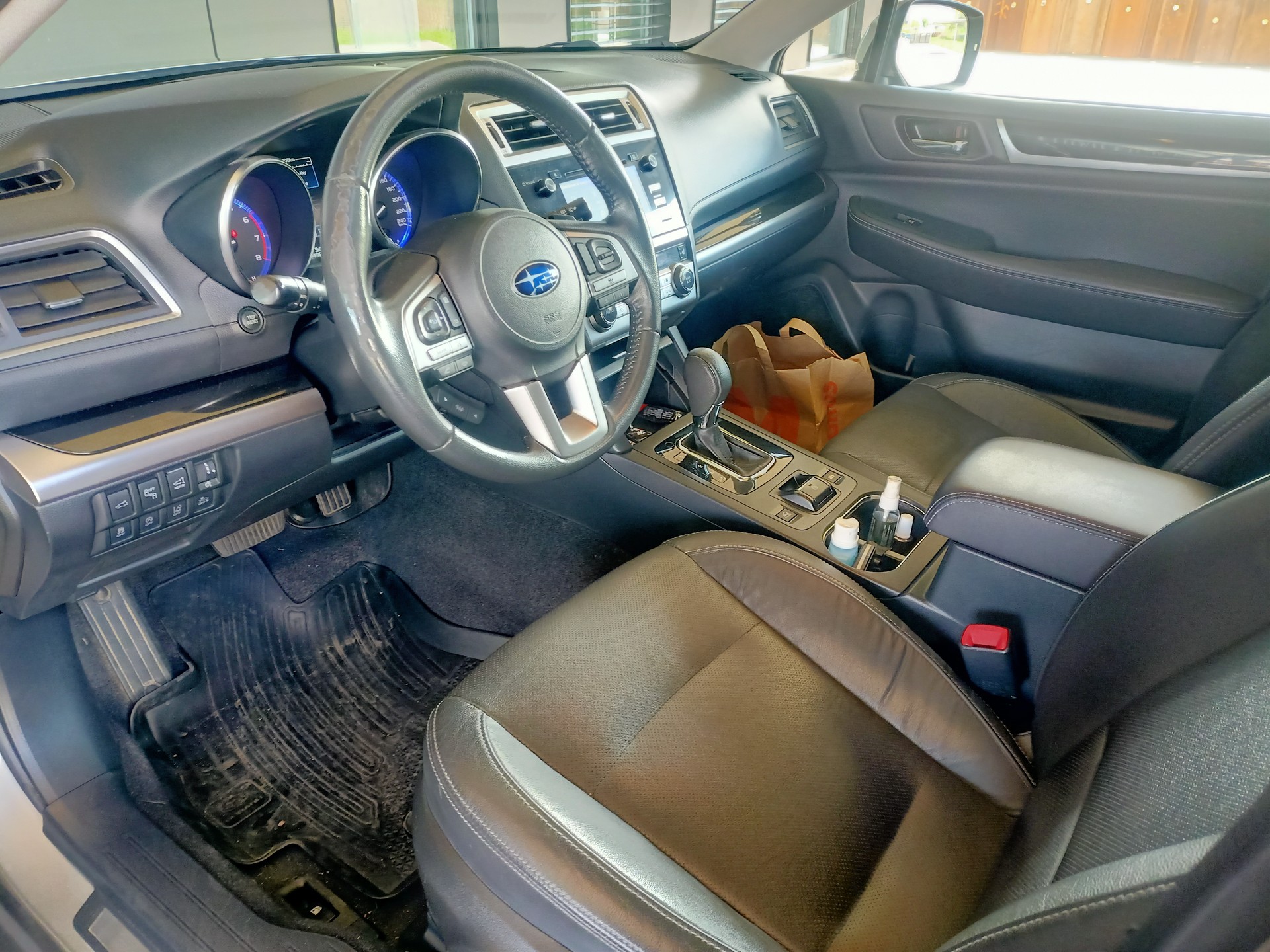 SUBARU Outback 2.5i Luxury AWD Lineartronic-image-13