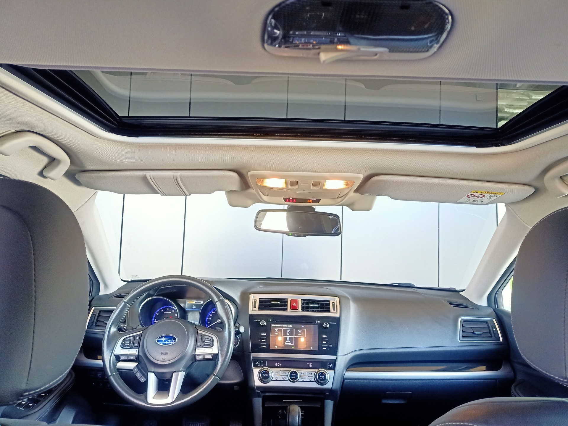 SUBARU Outback 2.5i Luxury AWD Lineartronic-image-14