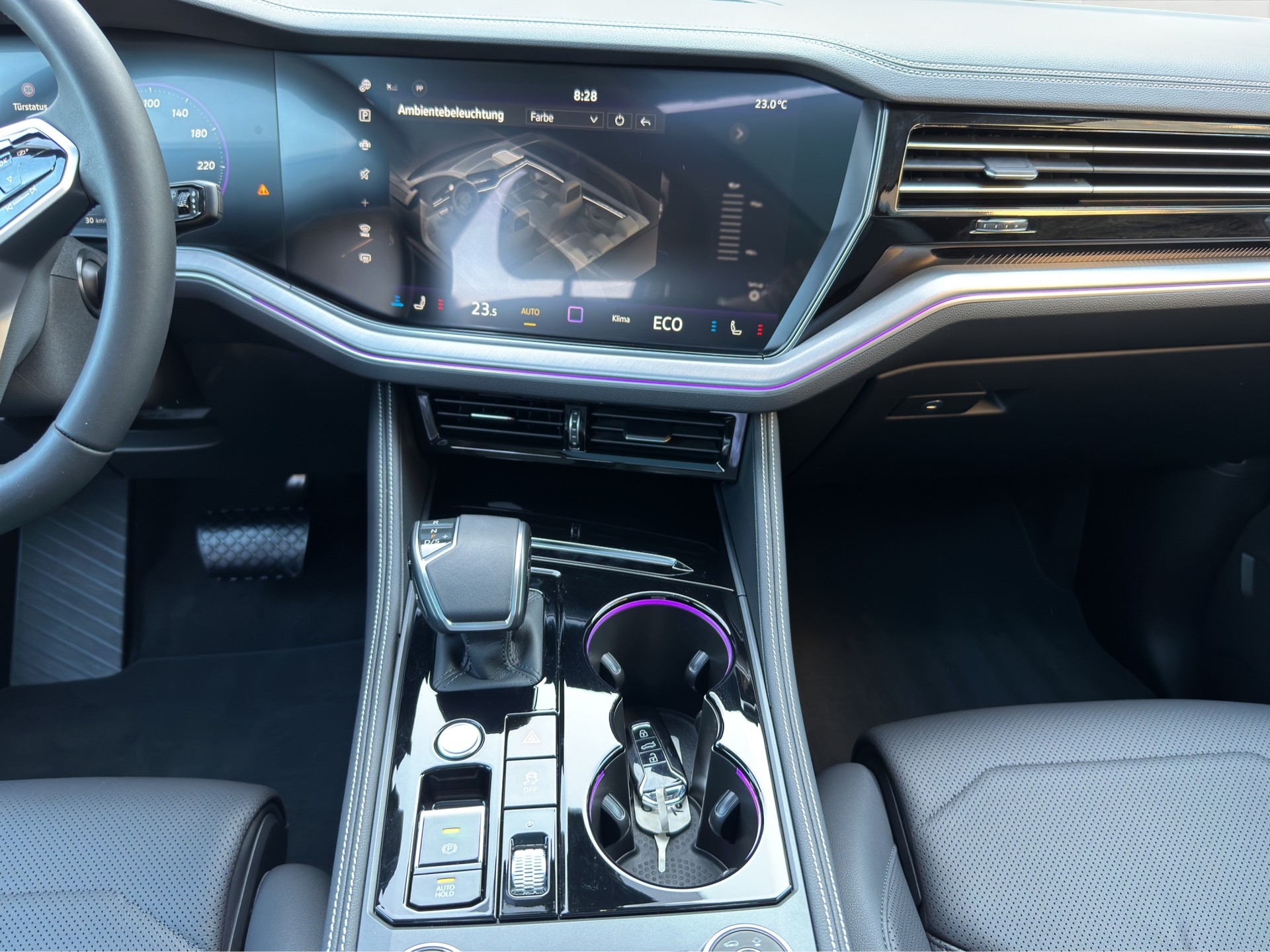 VW Touareg 3.0TSIe Hybrid Elegance FACELIFT Aut.-image-24