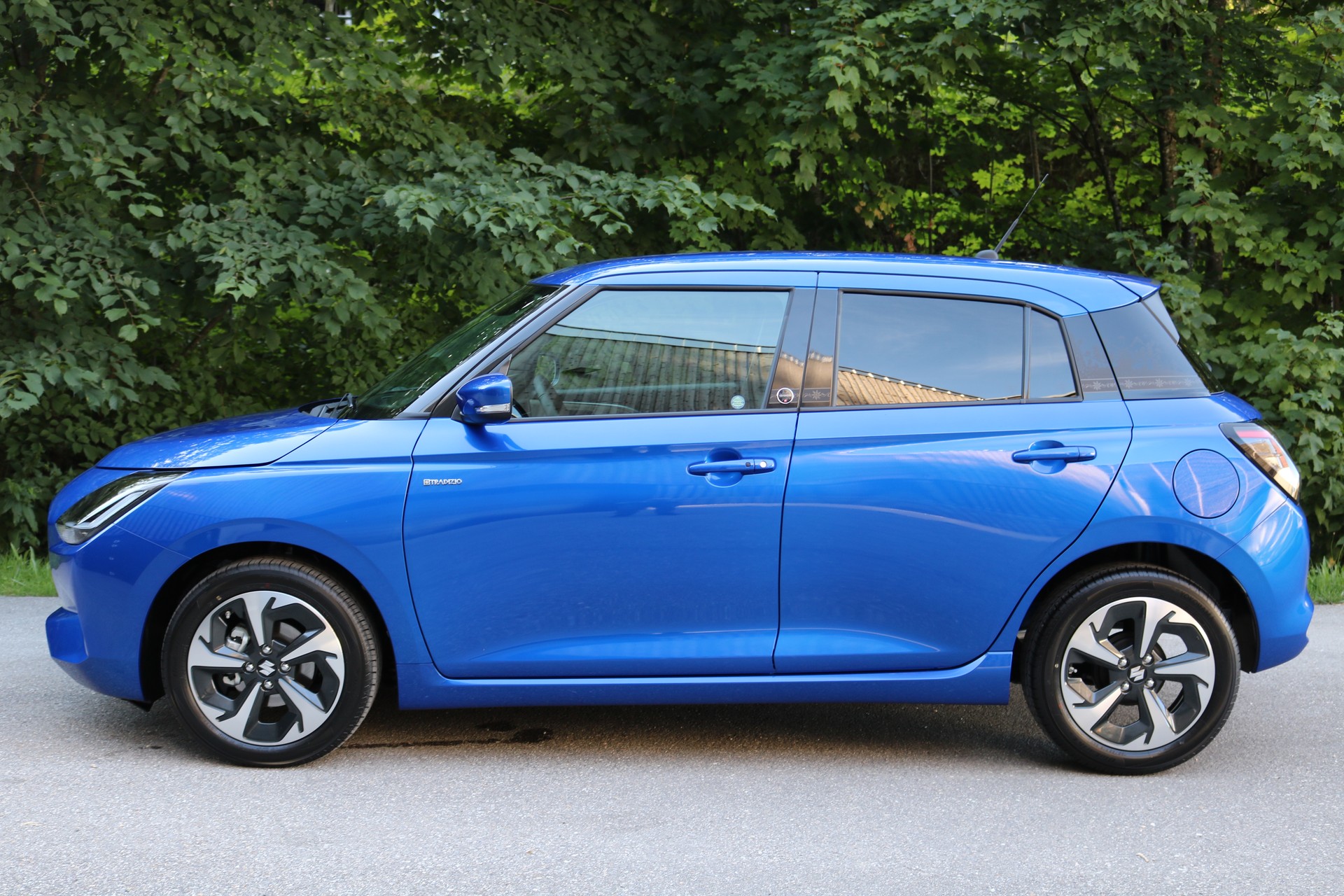 SUZUKI Swift 1.2i Tradizio Top Hybrid-showroom-element-1