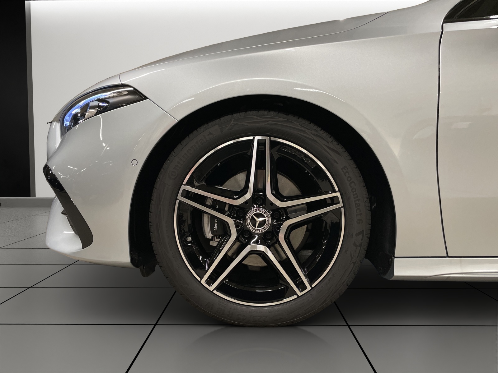 Image MERCEDES-BENZ A-200 A 200 Night Star 7G-DCT