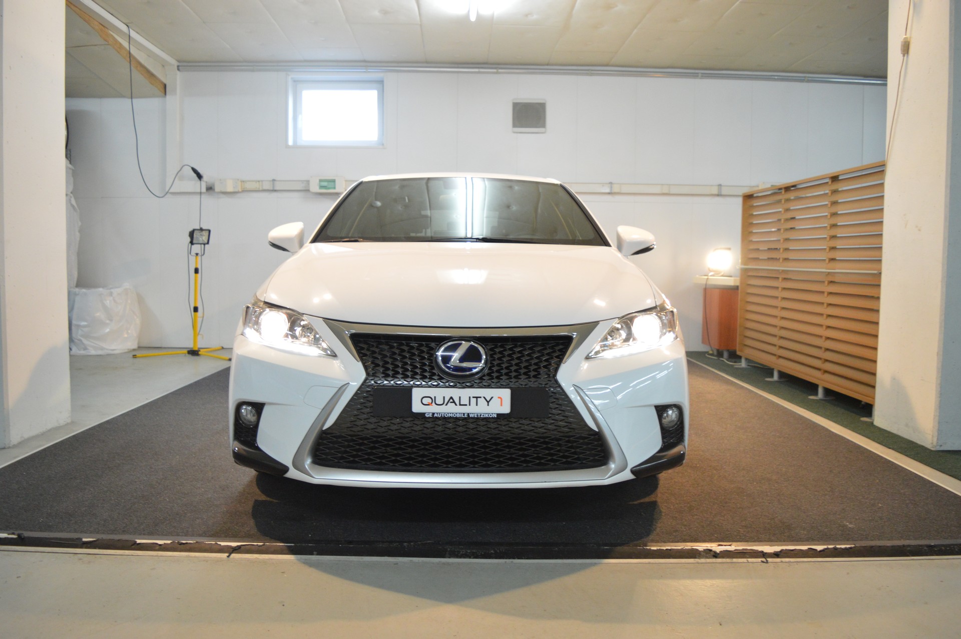 LEXUS CT 200h 1.8 F-Sport CVT-showroom-element-2