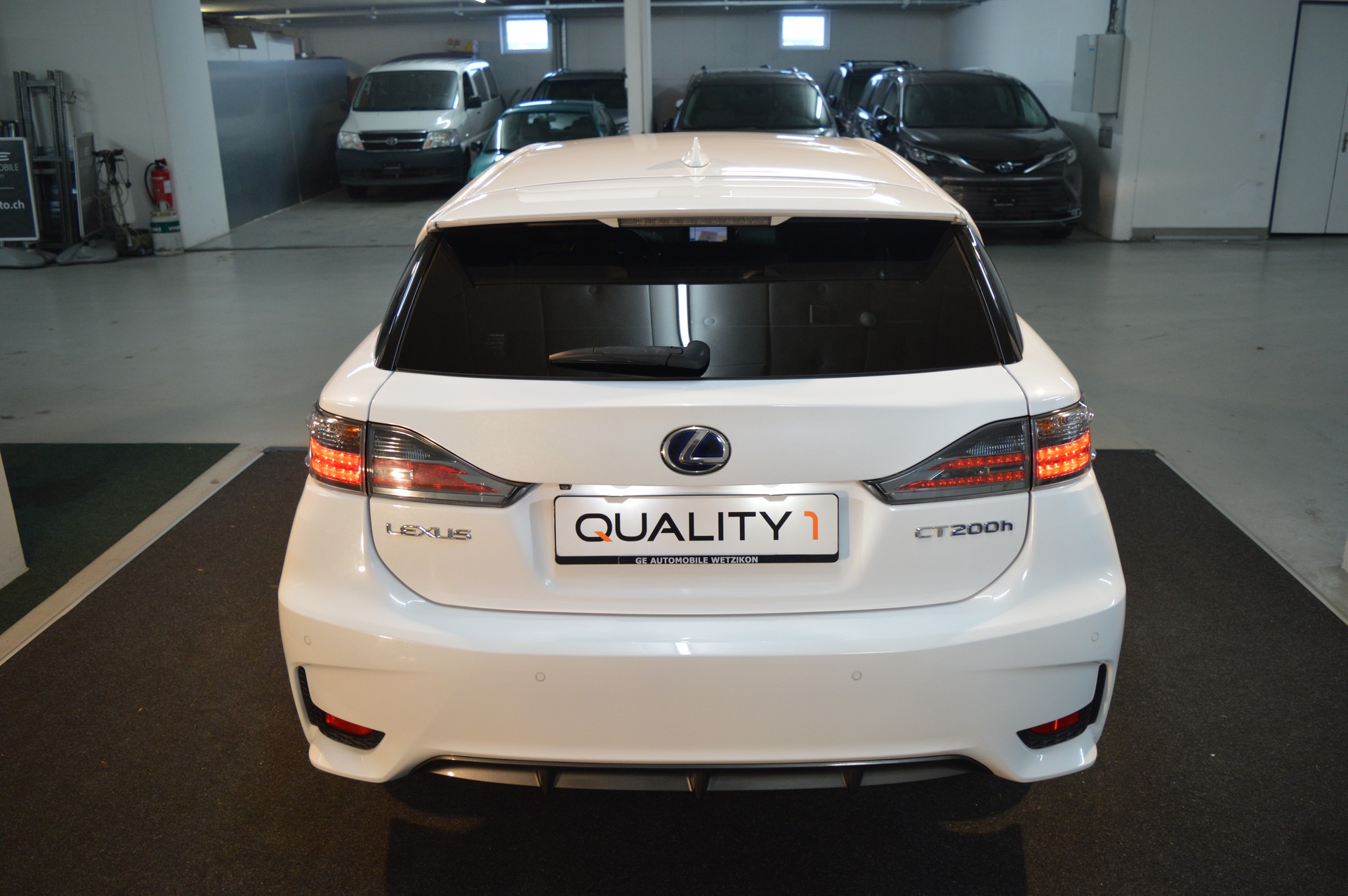 LEXUS CT 200h 1.8 F-Sport CVT-showroom-element-3