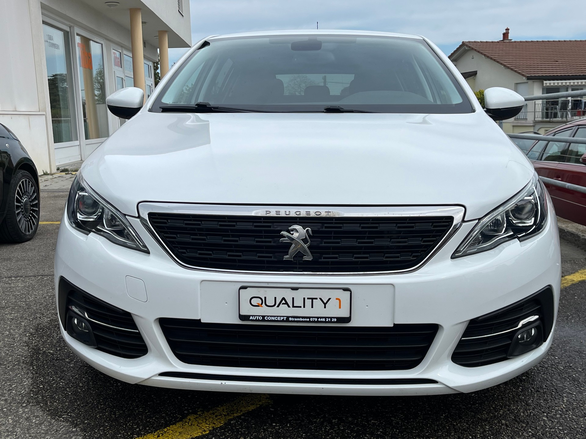 PEUGEOT 308 1.2 Pure Tech Style EAT8