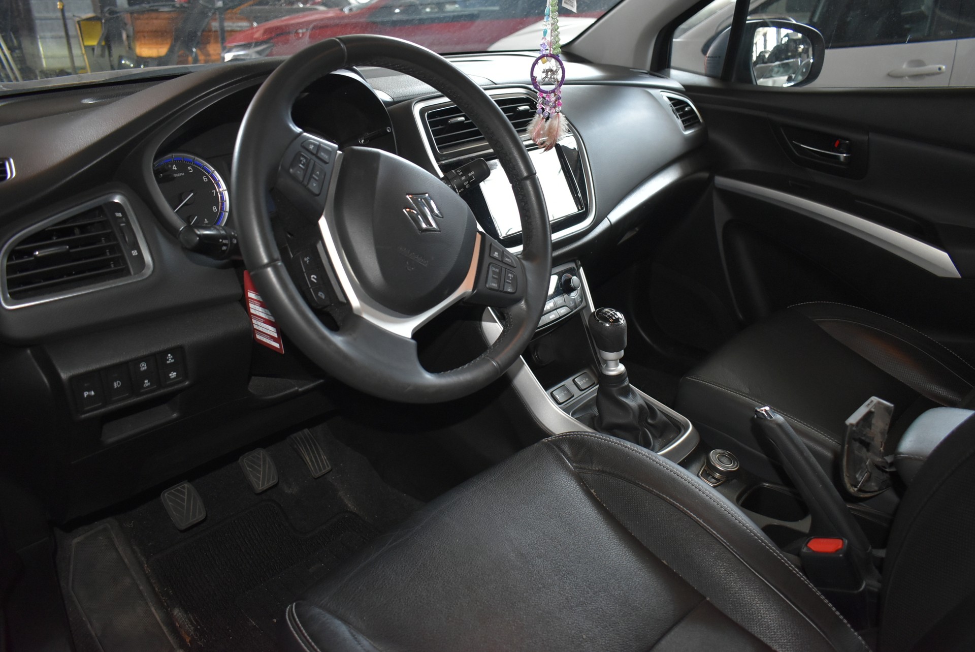 SUZUKI SX4 S-Cross 1.4 16V Compact Top Hybrid 4WD-image-9