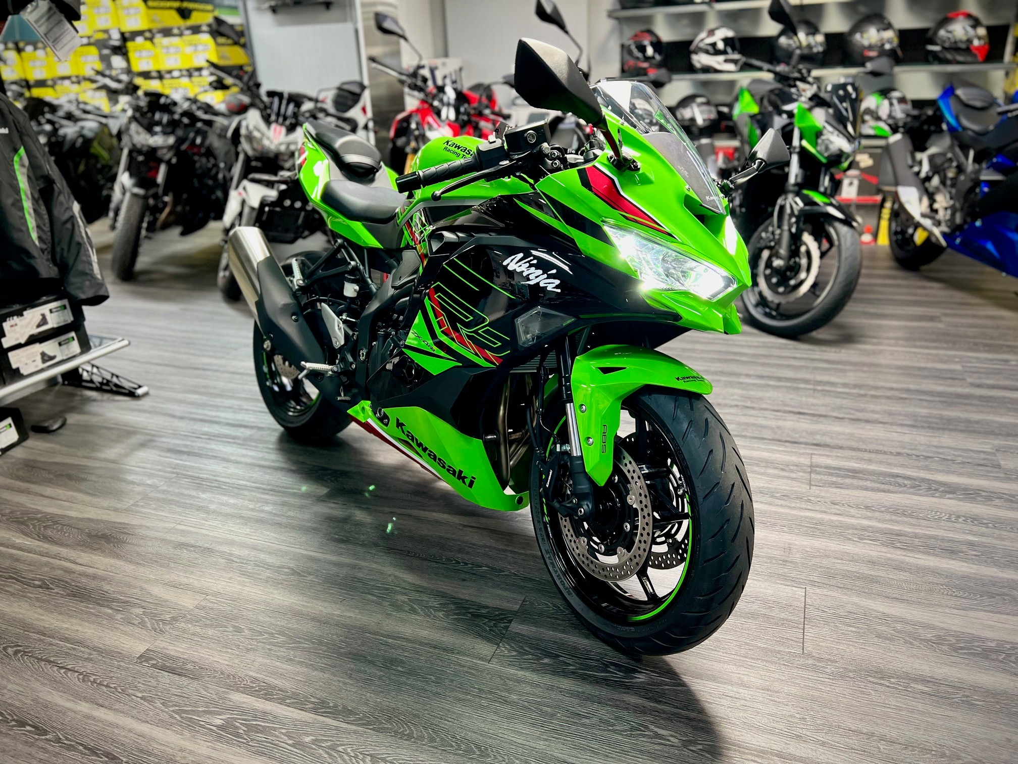 KAWASAKI Ninja ZX-4RR Kaufen