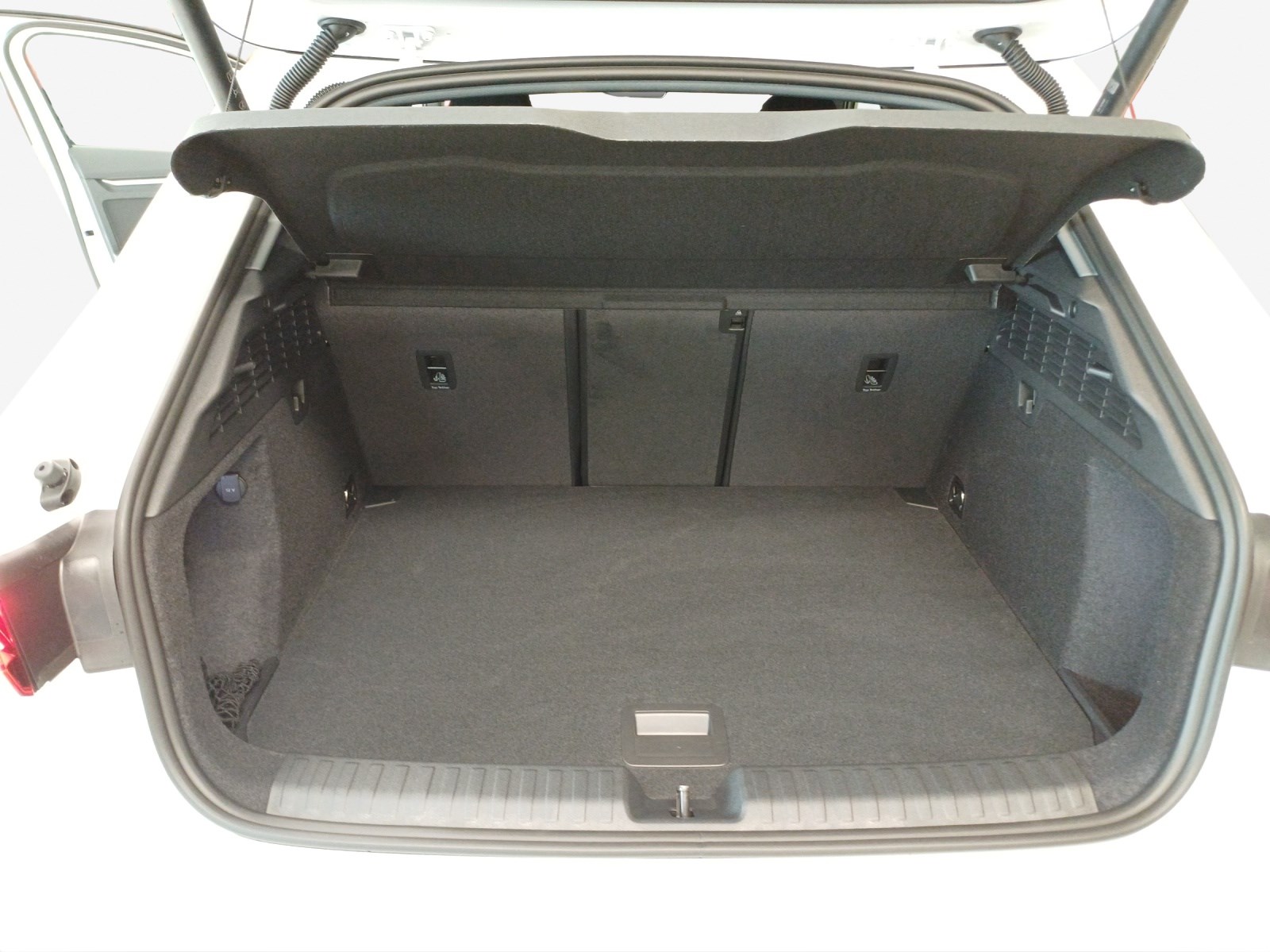 AUDI A3 Sportback 35 TFSI Attraction-image-12