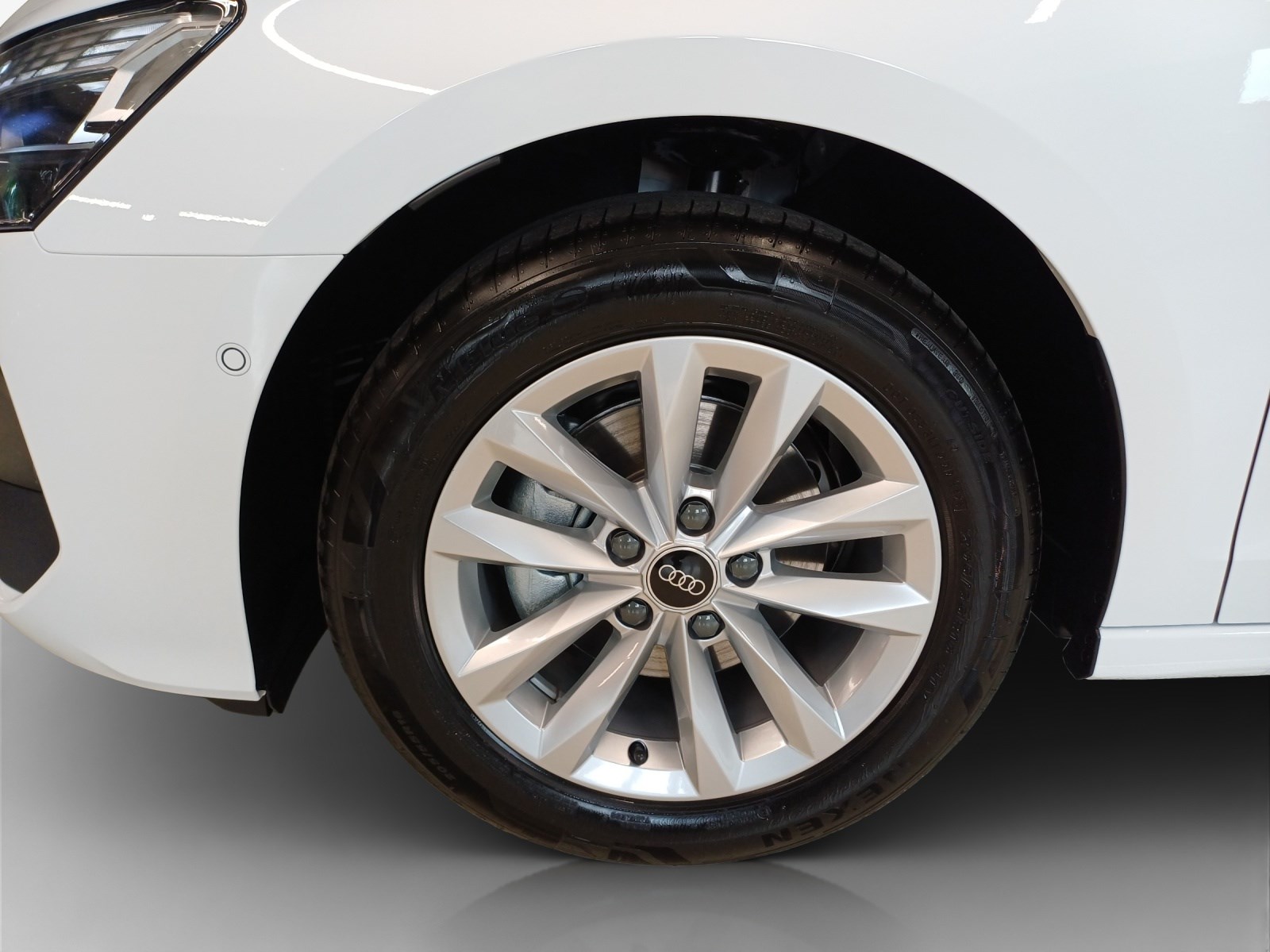 AUDI A3 Sportback 35 TFSI Attraction-image-14