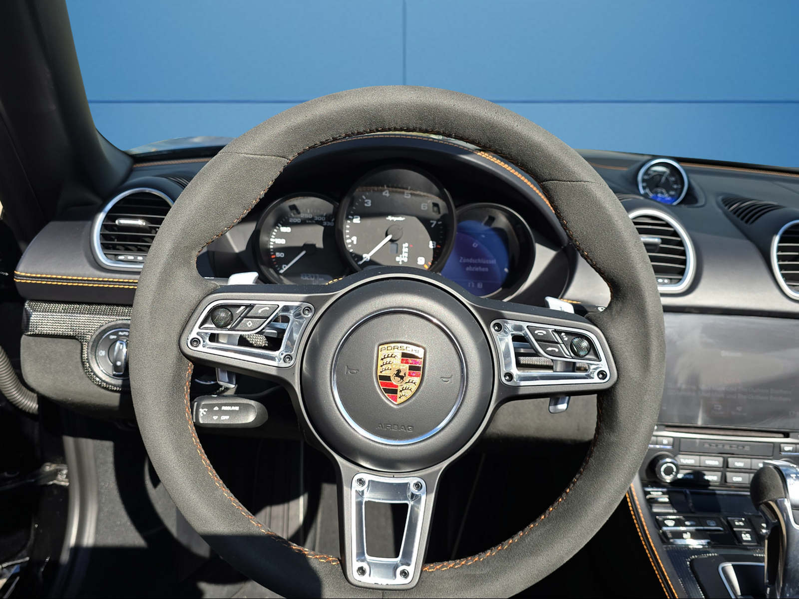 PORSCHE 718 Boxster Spyder PDK-image-12