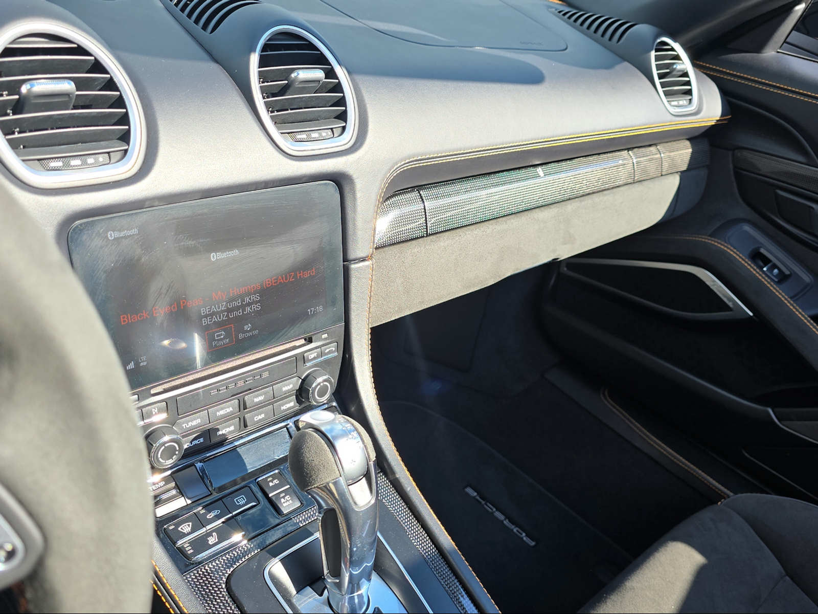 PORSCHE 718 Boxster Spyder PDK-image-13