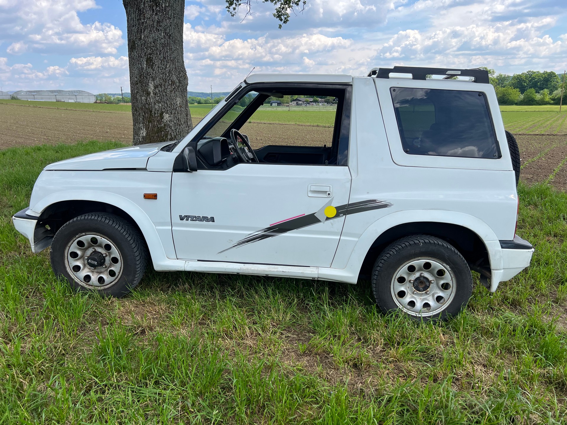 SUZUKI FRISCH AB MFK !! VITARA 1.6 CABRIO JLX+PP MIT HARD TOP. AB SERVICE AB MFK. NETTO 7`990.--showroom-element-1